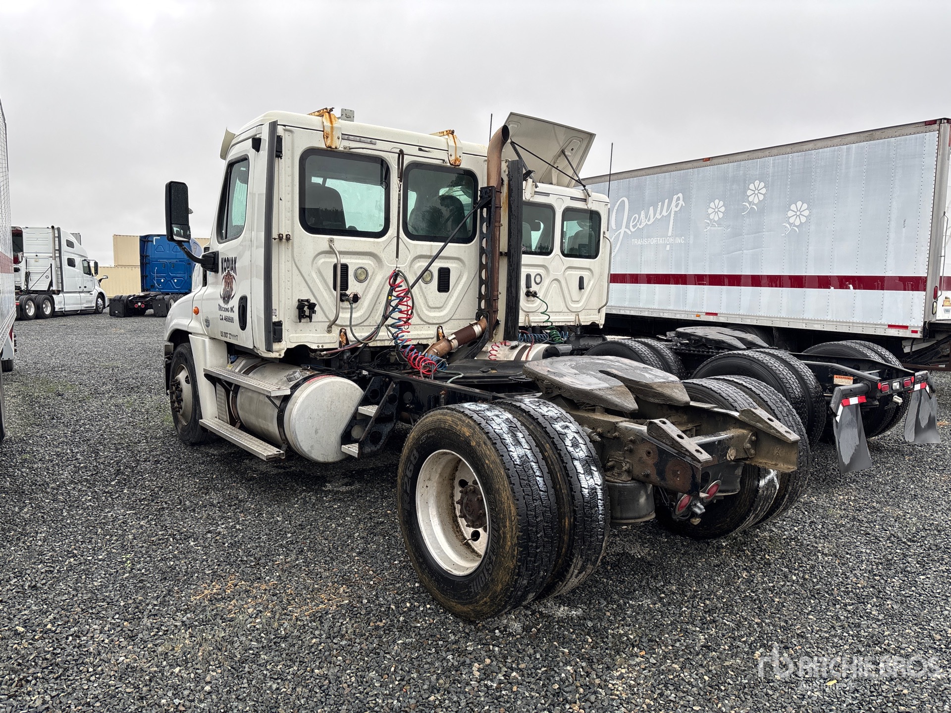 General Appearance with Picture, Left Rear Corner