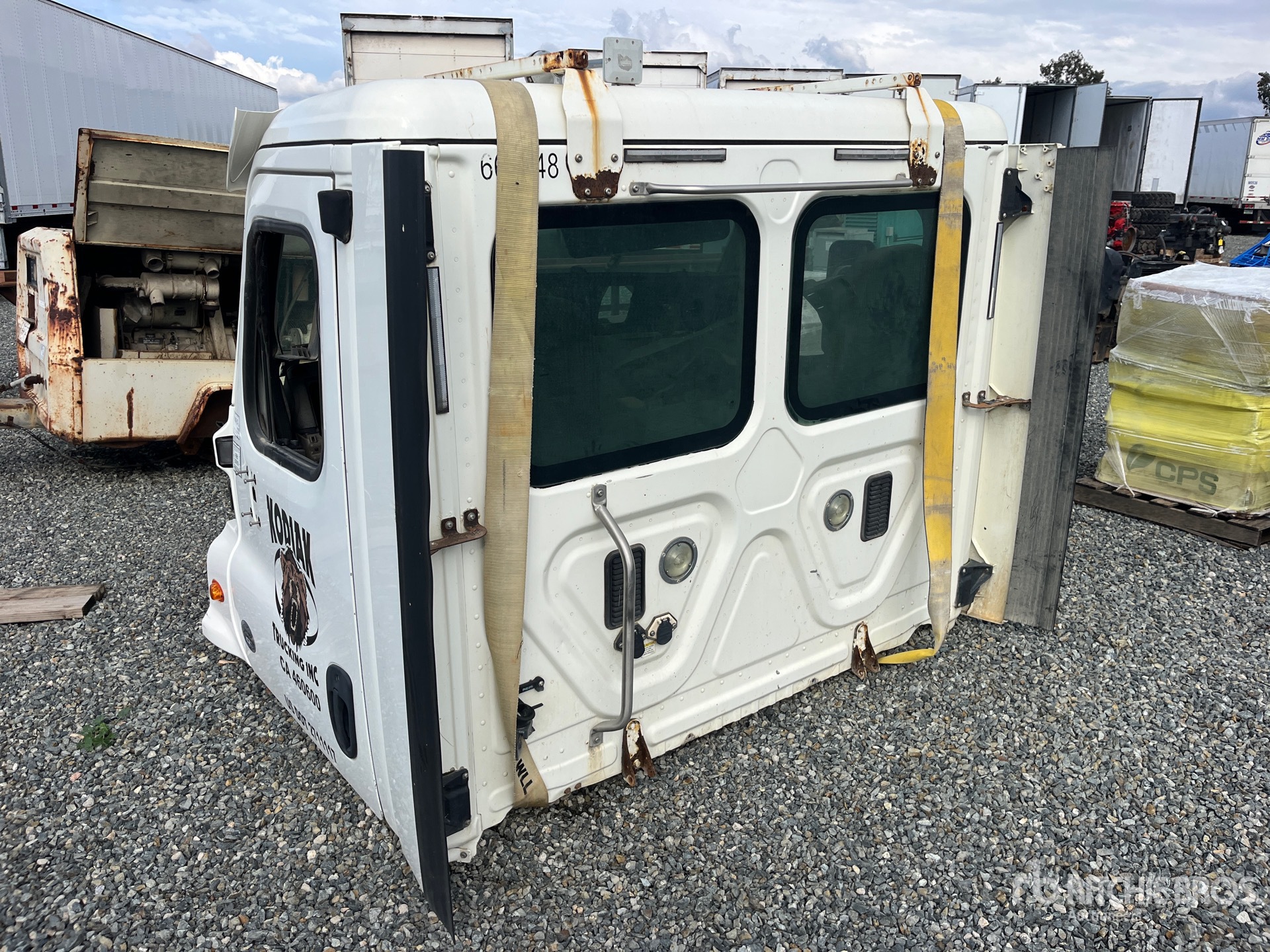 General Appearance with Imagen: esquina trasera izquierda