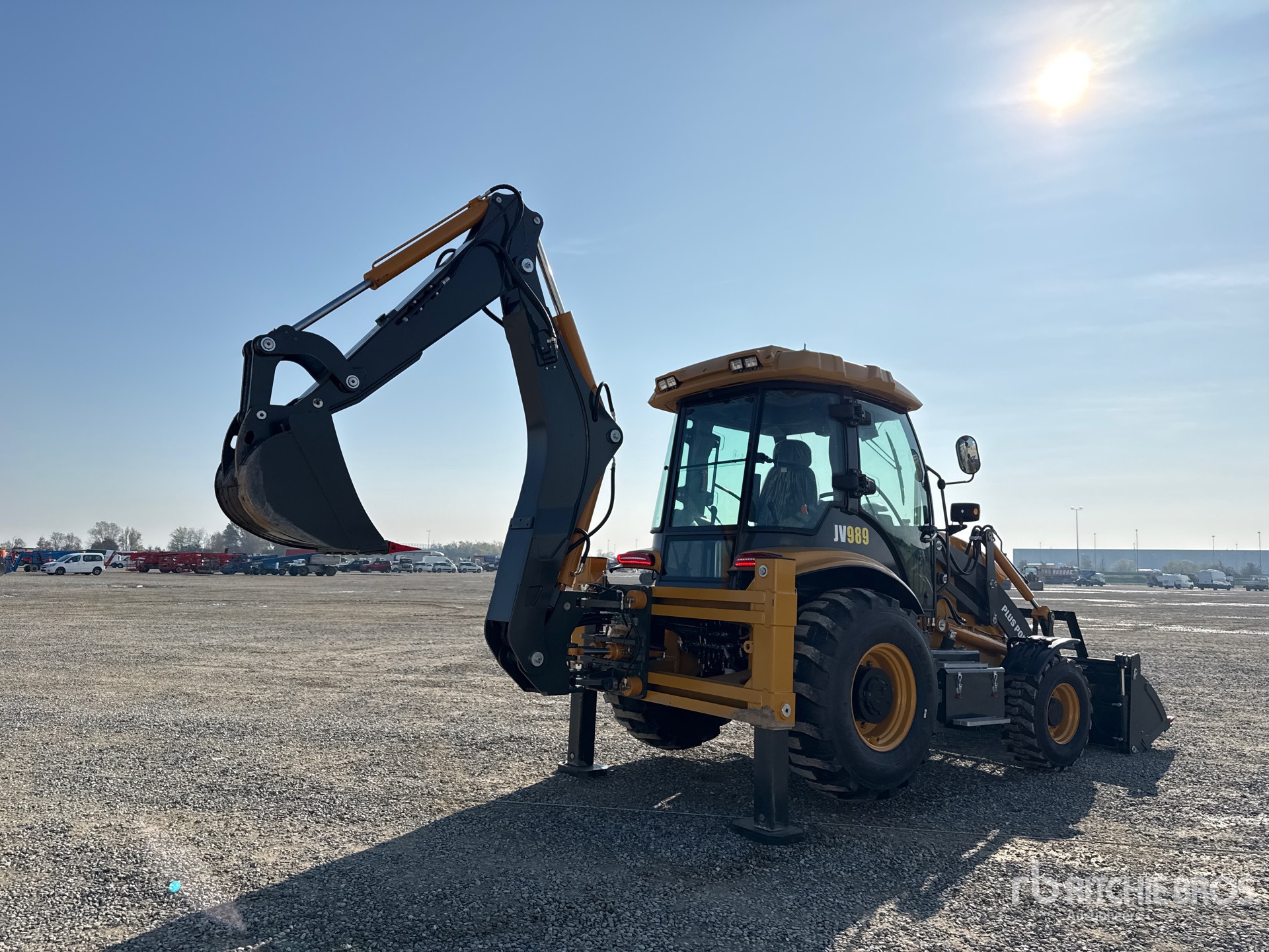 General Appearance with Picture, Right Rear Corner