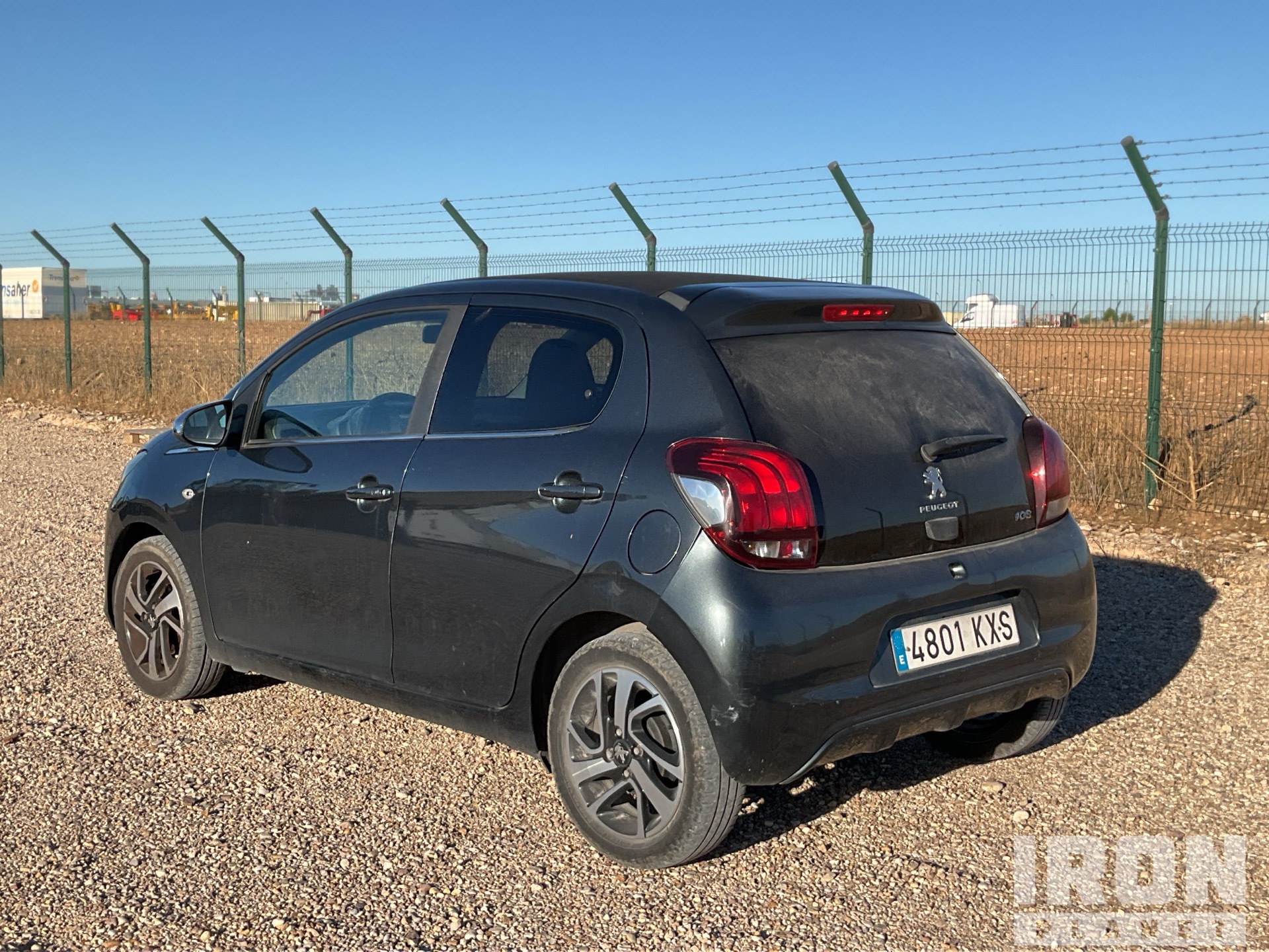 General Appearance with Picture, Left Rear Corner