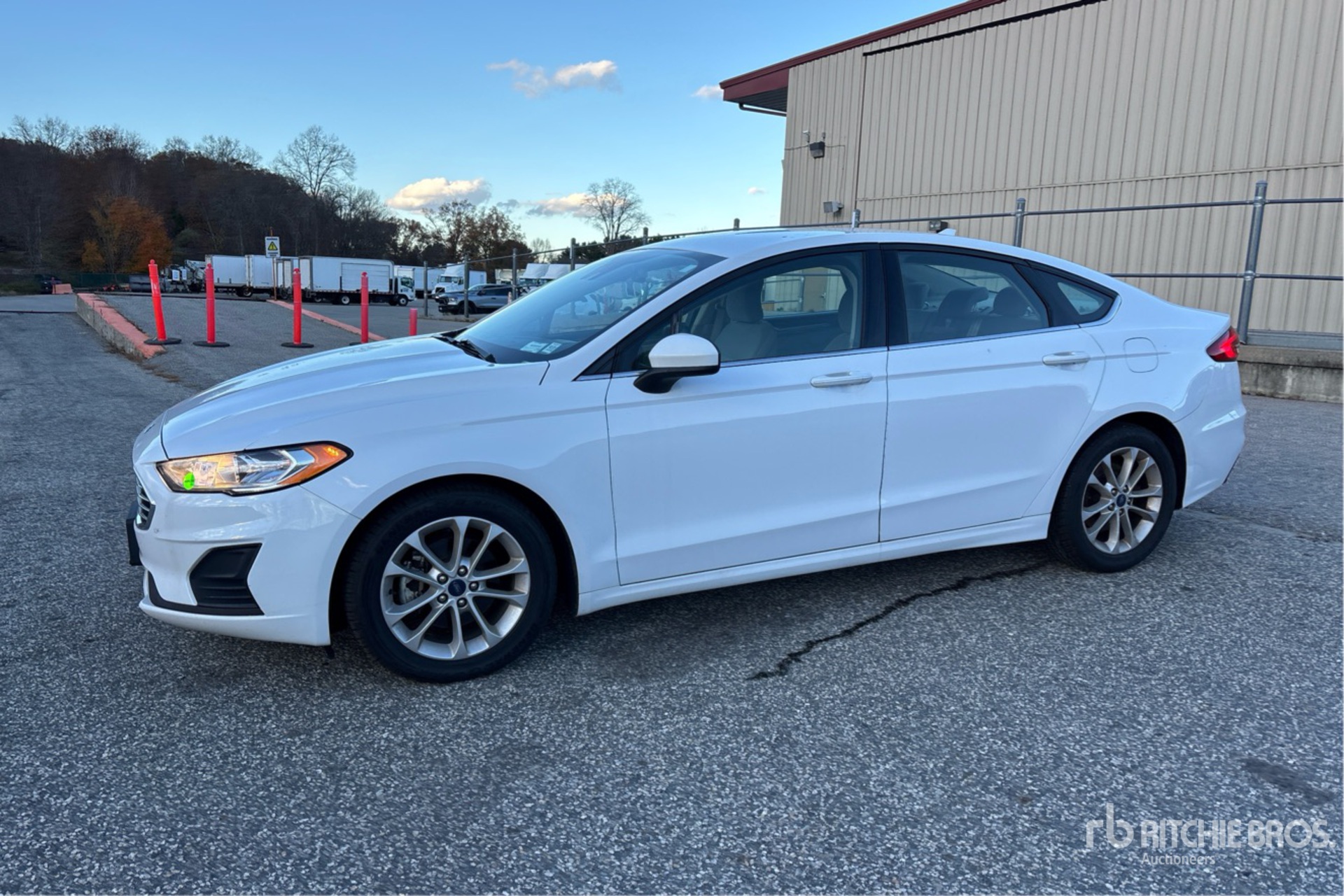 Aspect général with Image, coin avant gauche