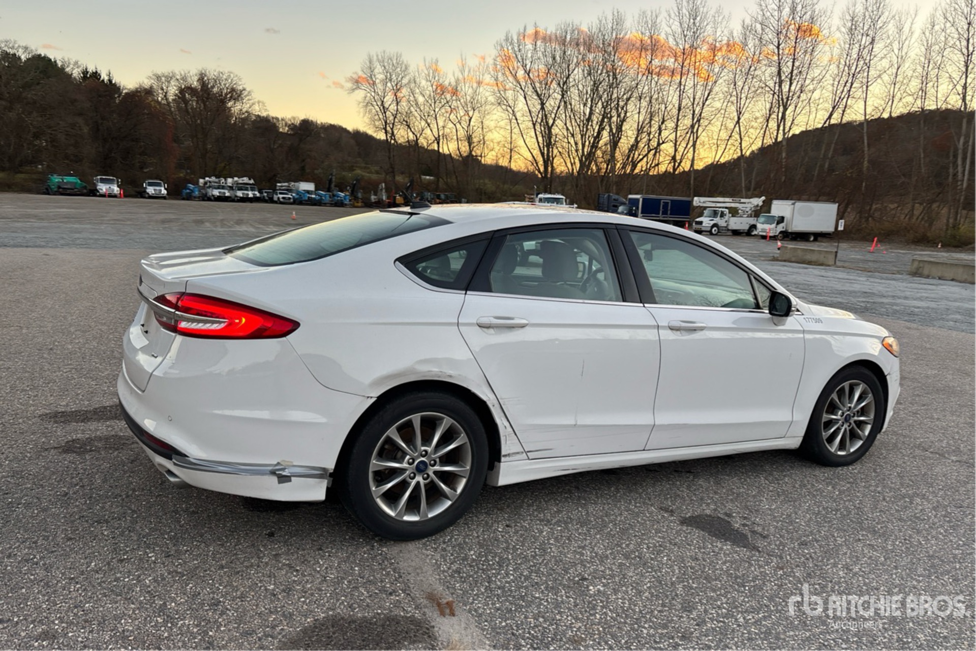 General Appearance with Image, coin arrière droit