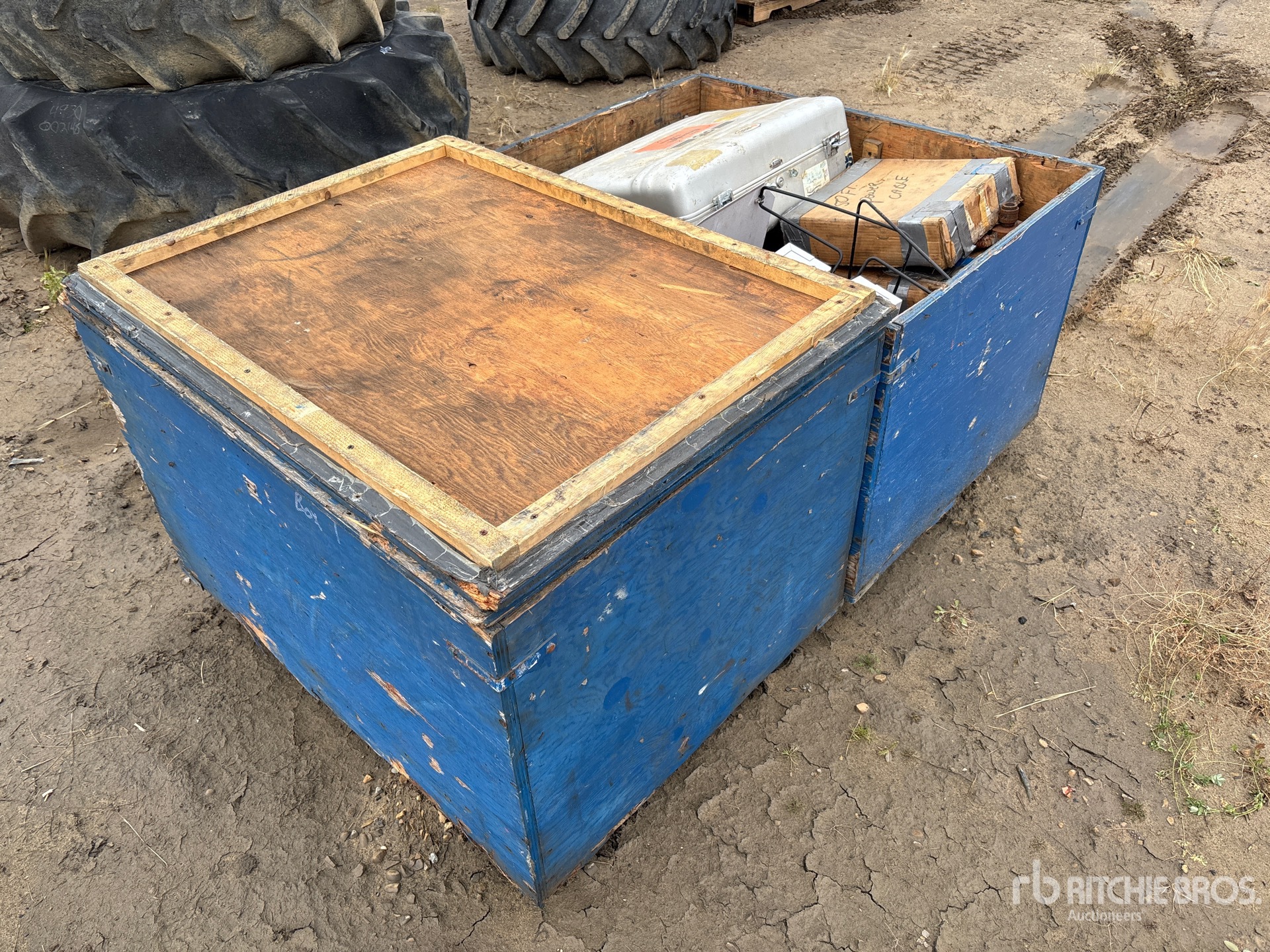 General Appearance with Picture, Right Rear Corner