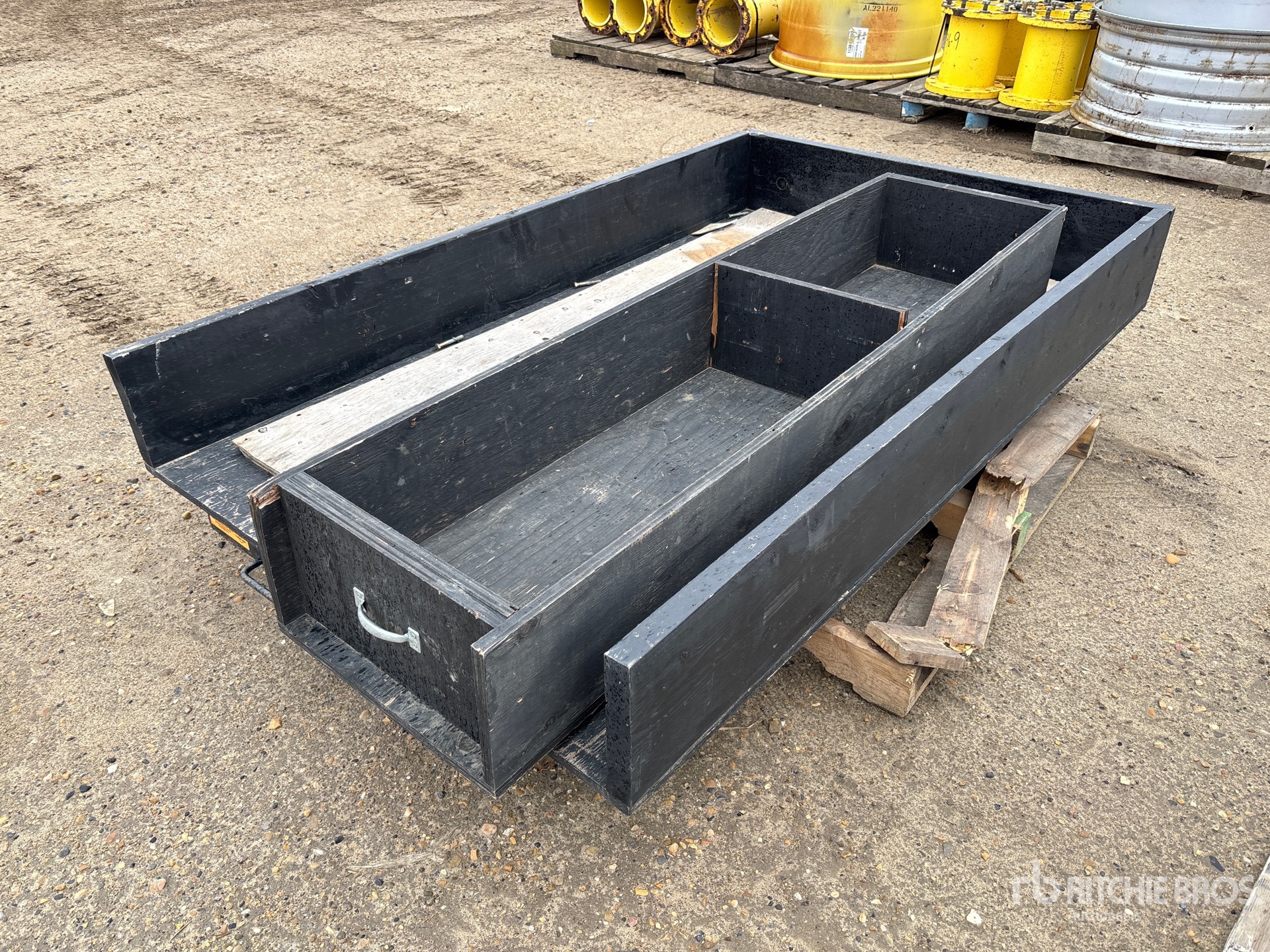 Aspect général with Image, coin arrière gauche