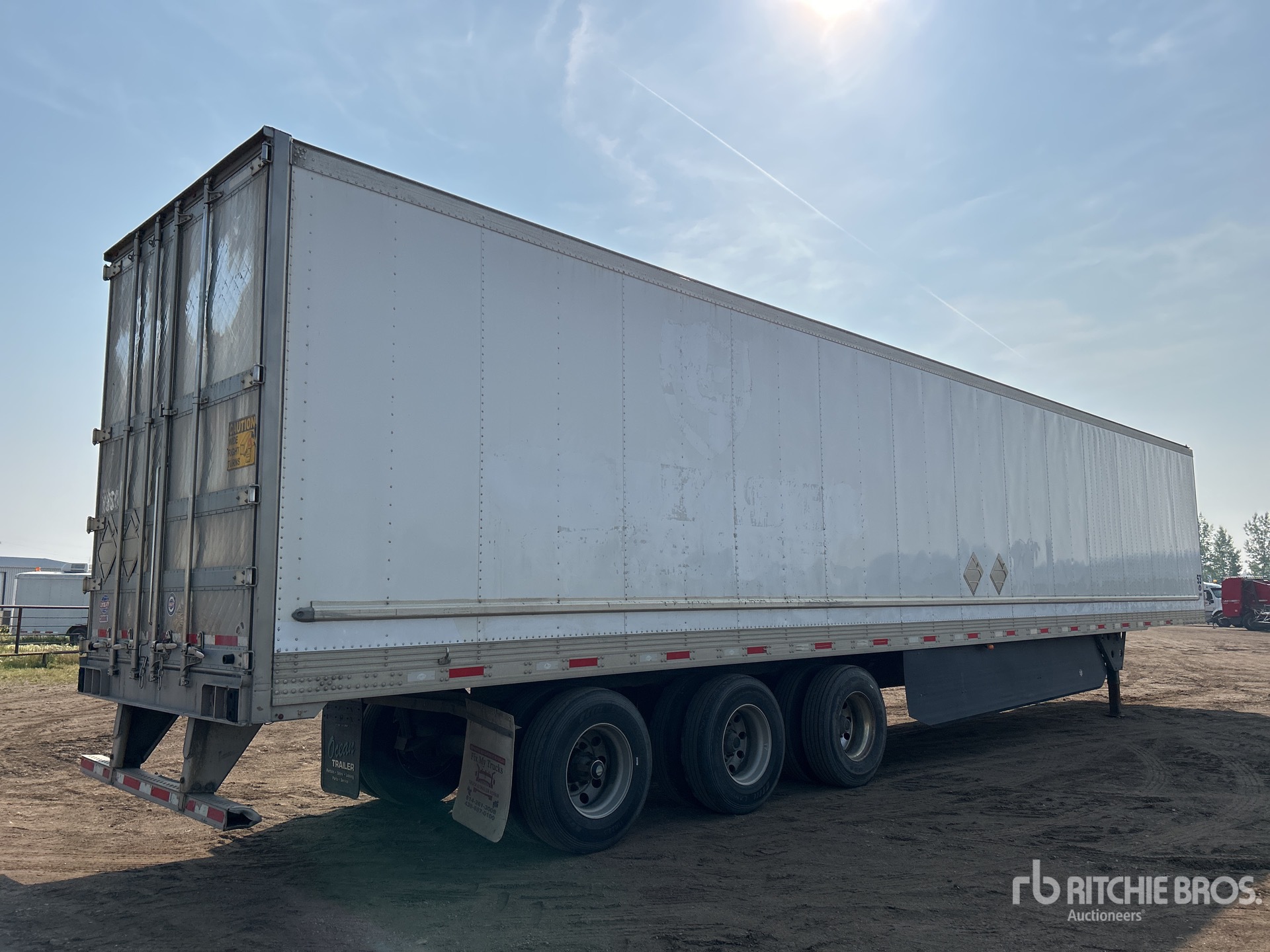 Aspect général with Image, coin arrière droit