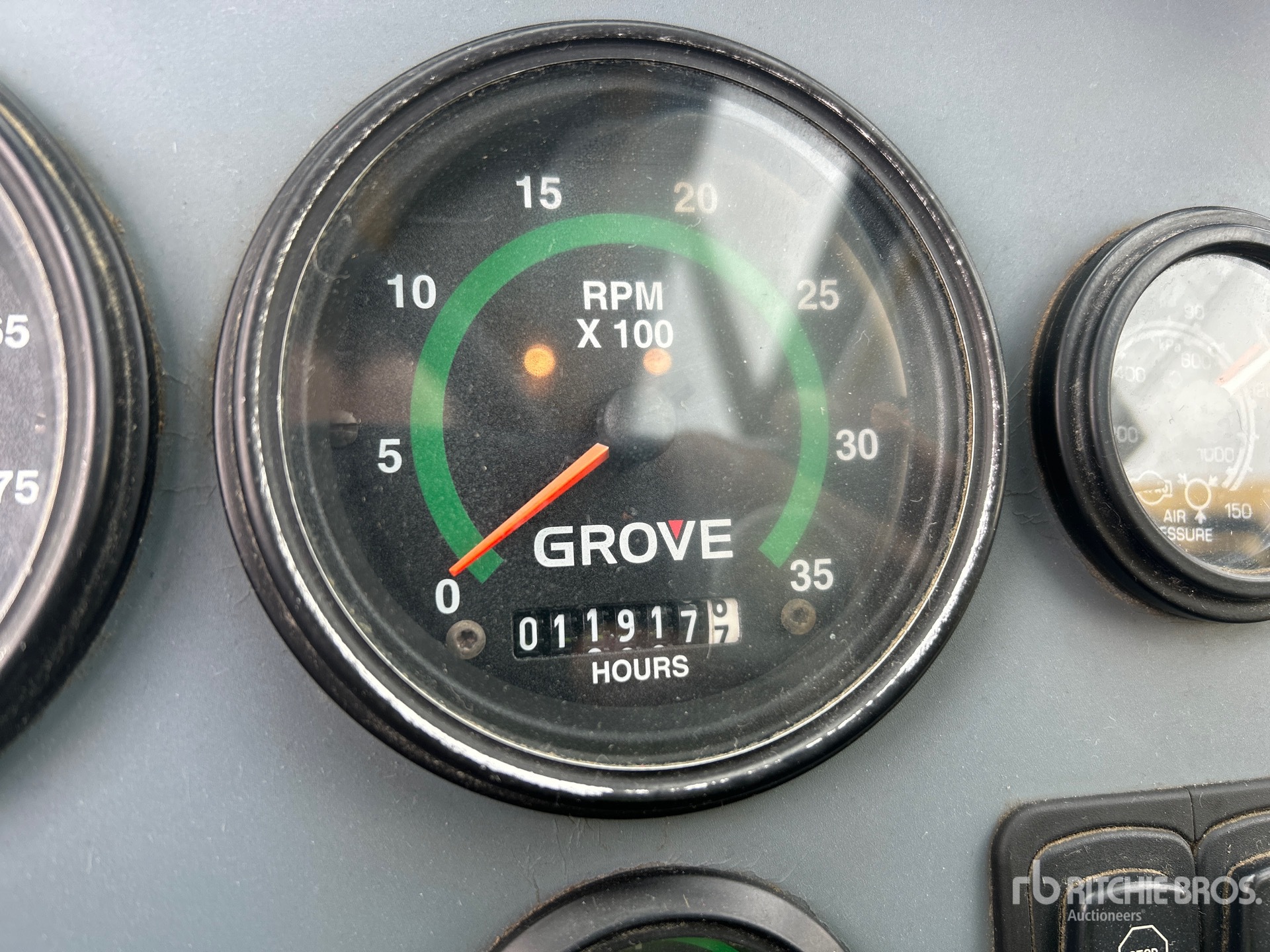 General Appearance with Hour Meter / Odometer