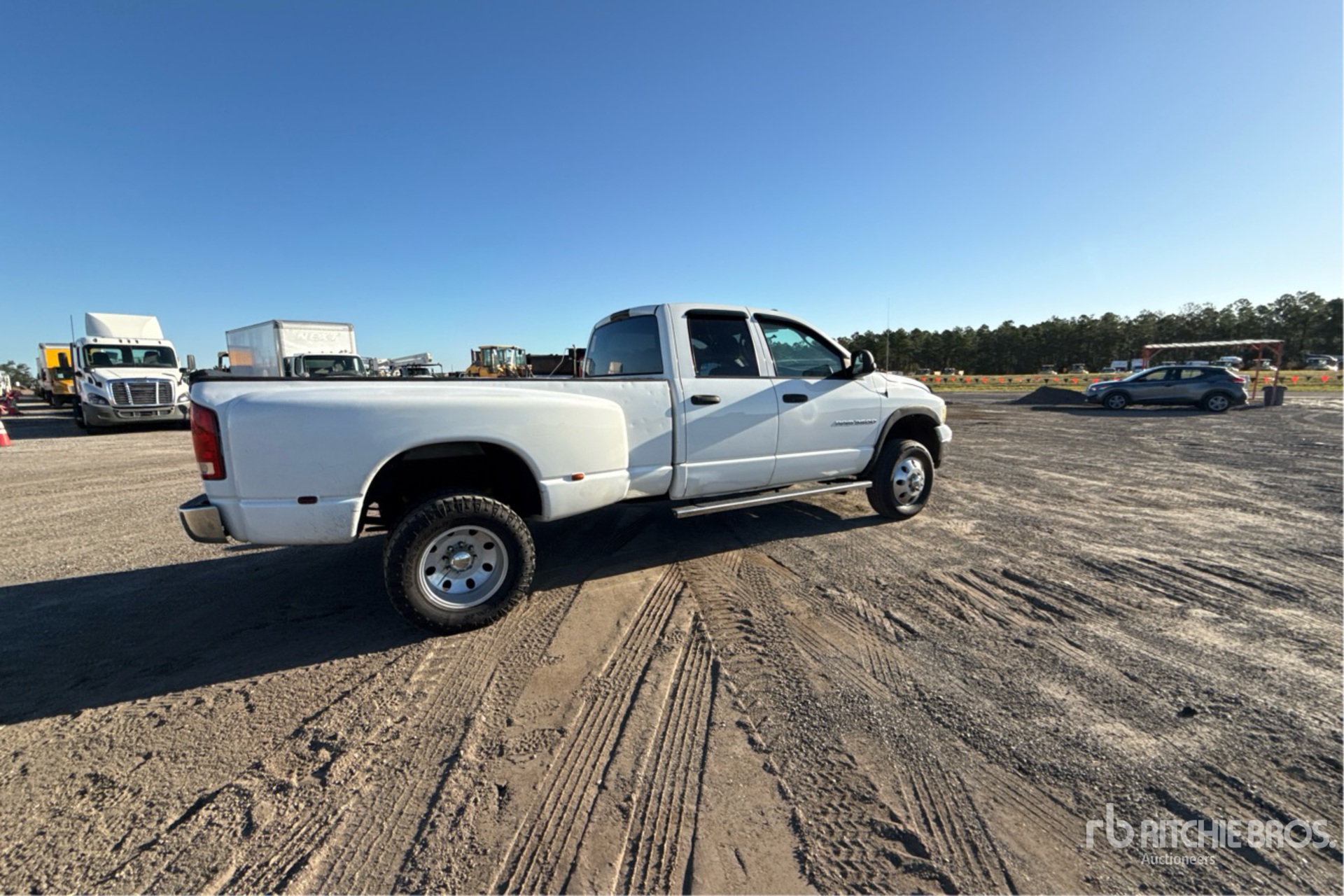 General Appearance with Imagen: esquina trasera derecha