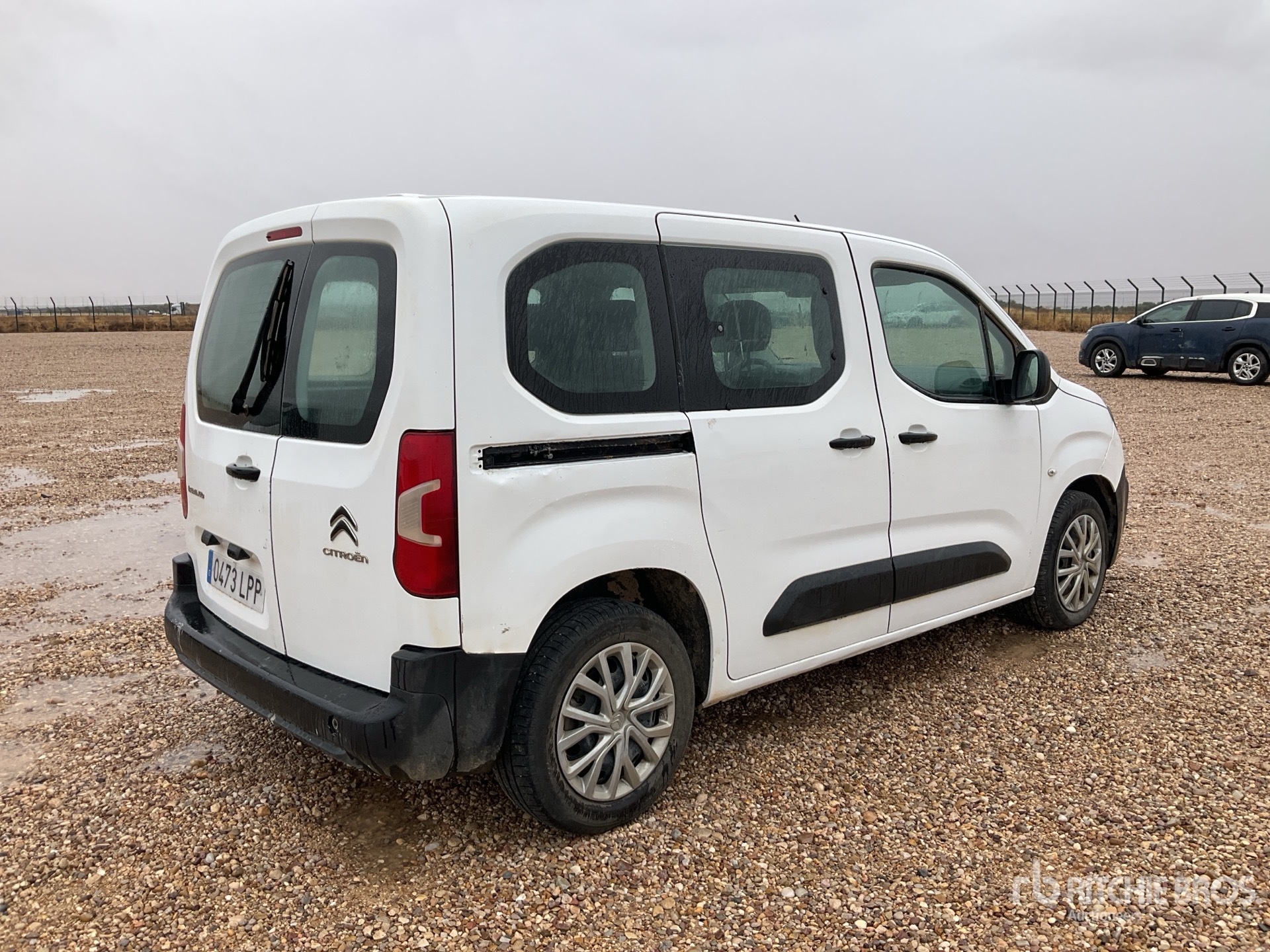 General Appearance with Bild, Ecke hinten rechts