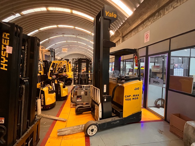 2021 Yale MR16 3500 lb Electric Forklift 2021 Yale MR16 3500 lb Electric Forklift