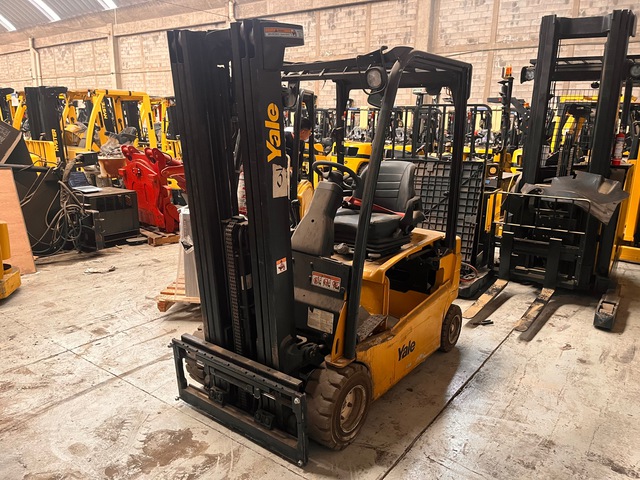 2016 Yale ERC040VF 3700 lb Electric Forklift