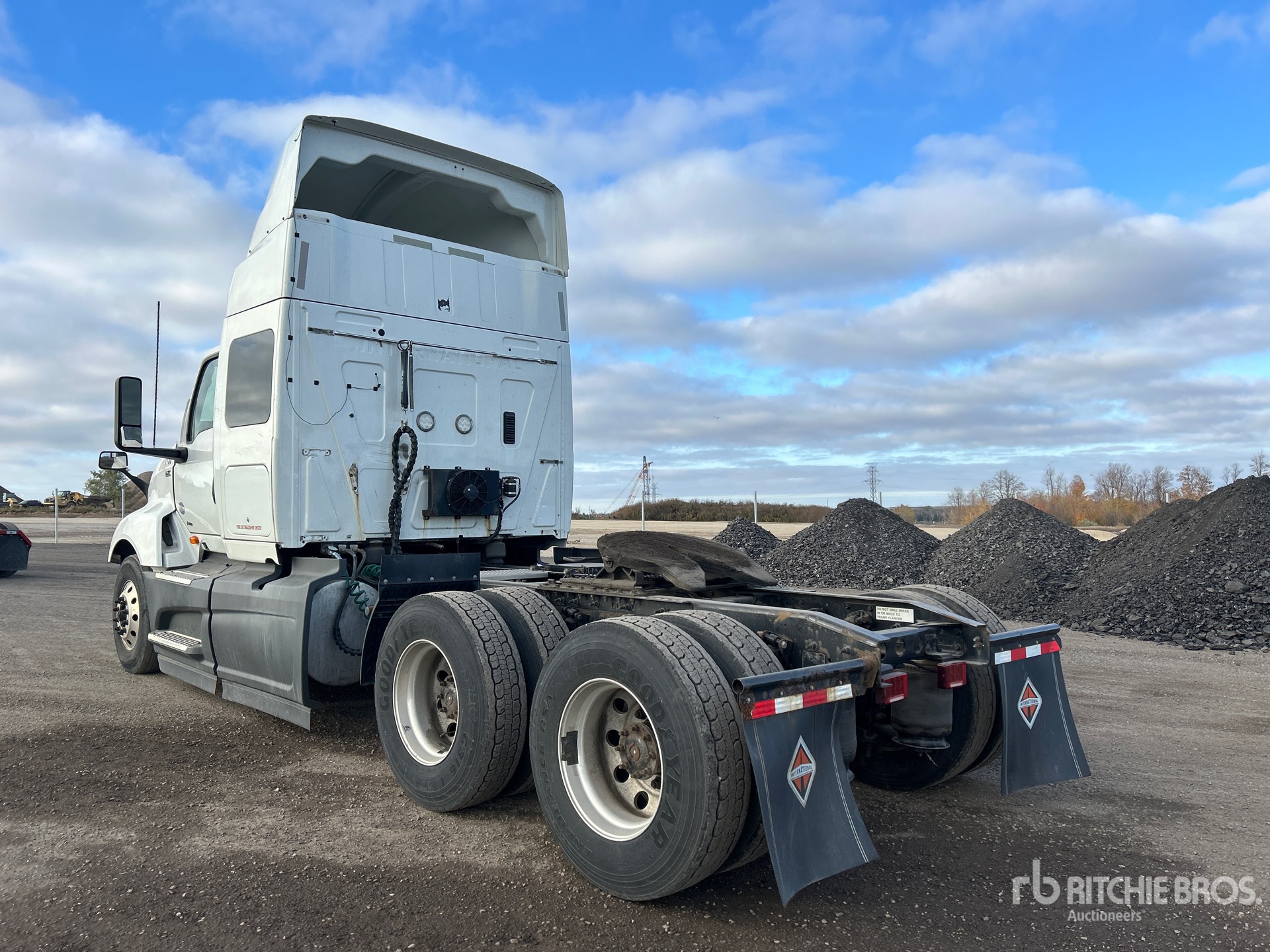 Aspect général with Image, coin arrière gauche