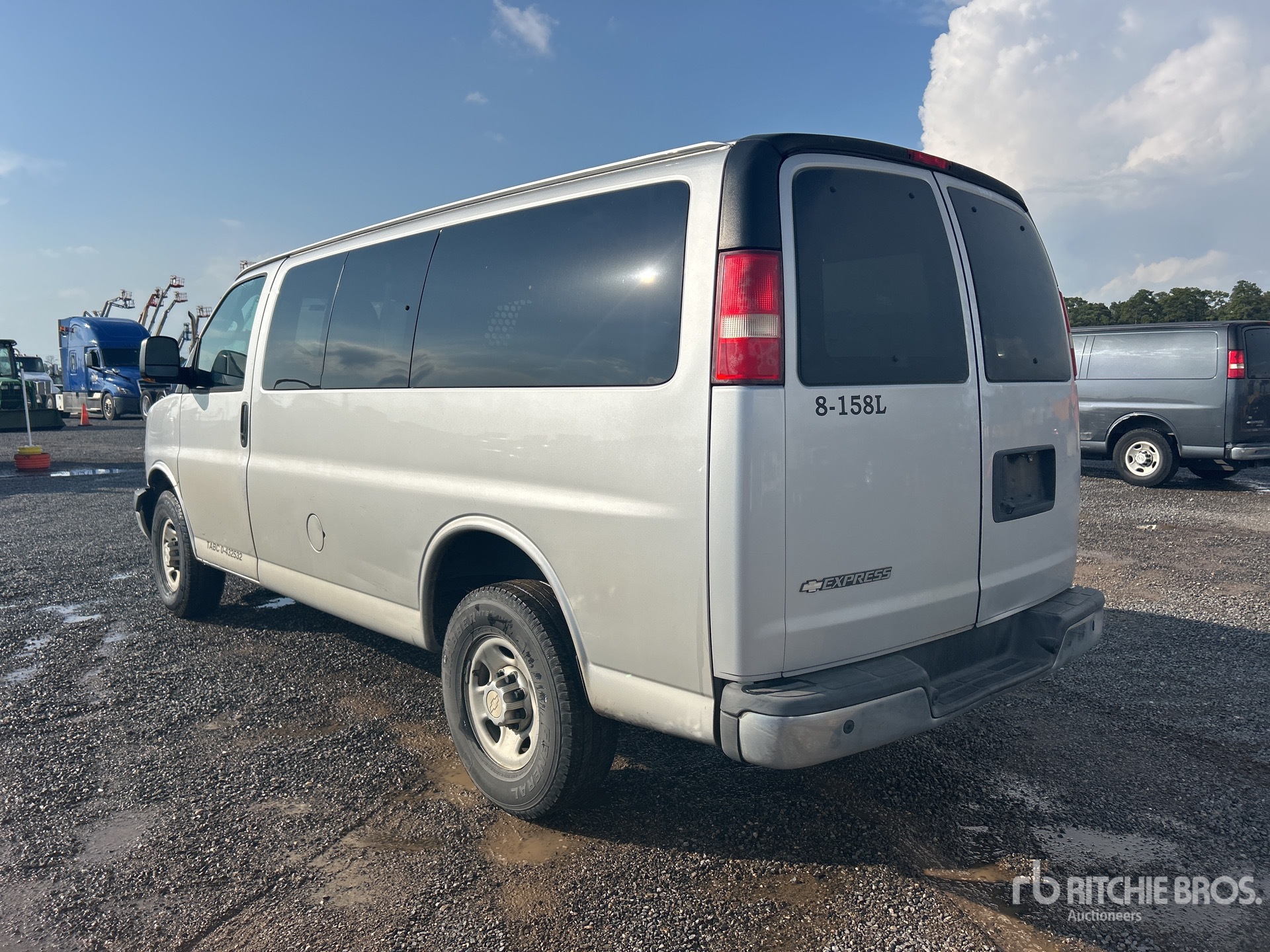 General Appearance with Picture, Left Rear Corner