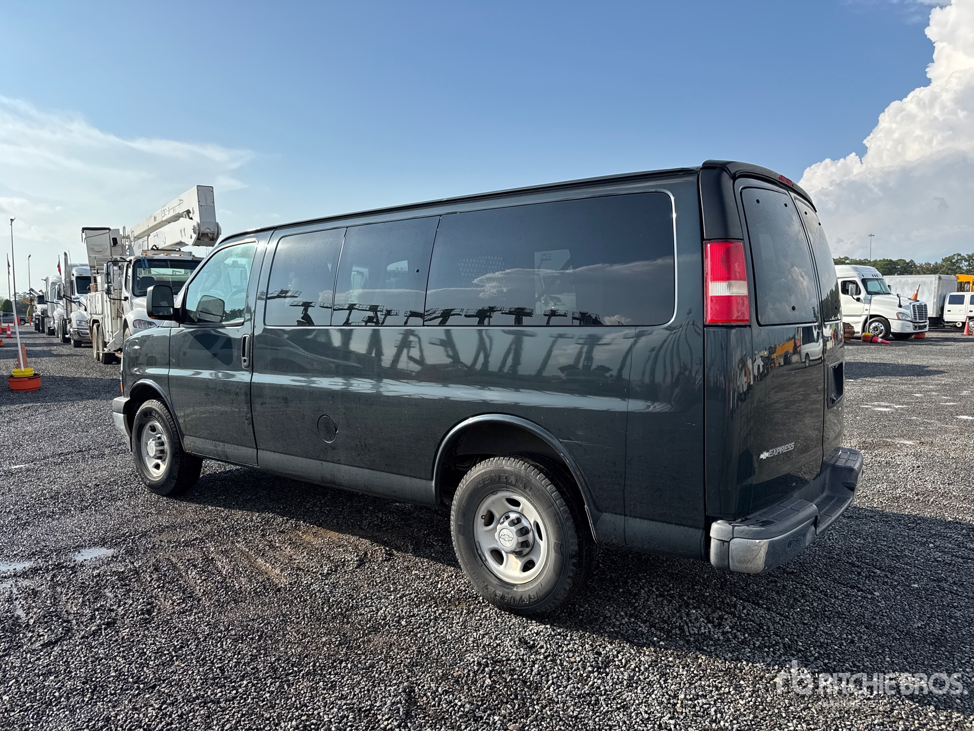 General Appearance with Picture, Left Rear Corner