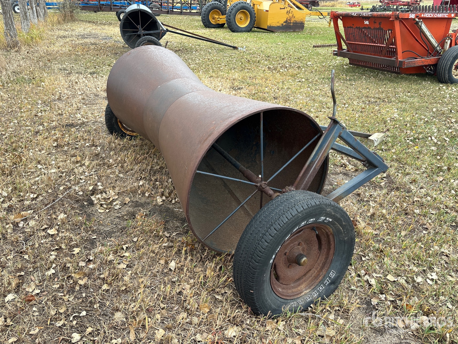 General Appearance with Bild, Ecke hinten rechts