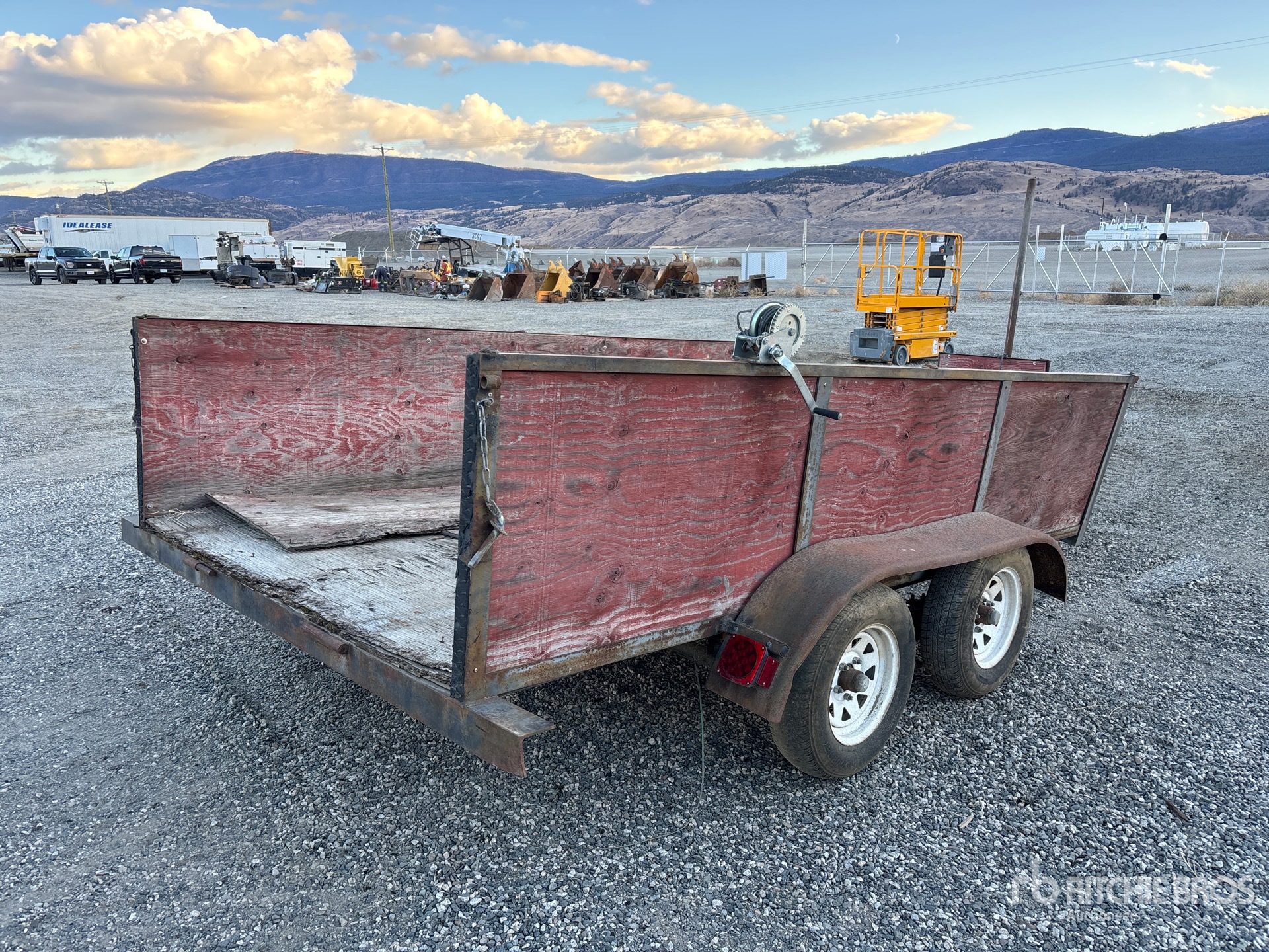 Aspect général with Image, coin arrière droit