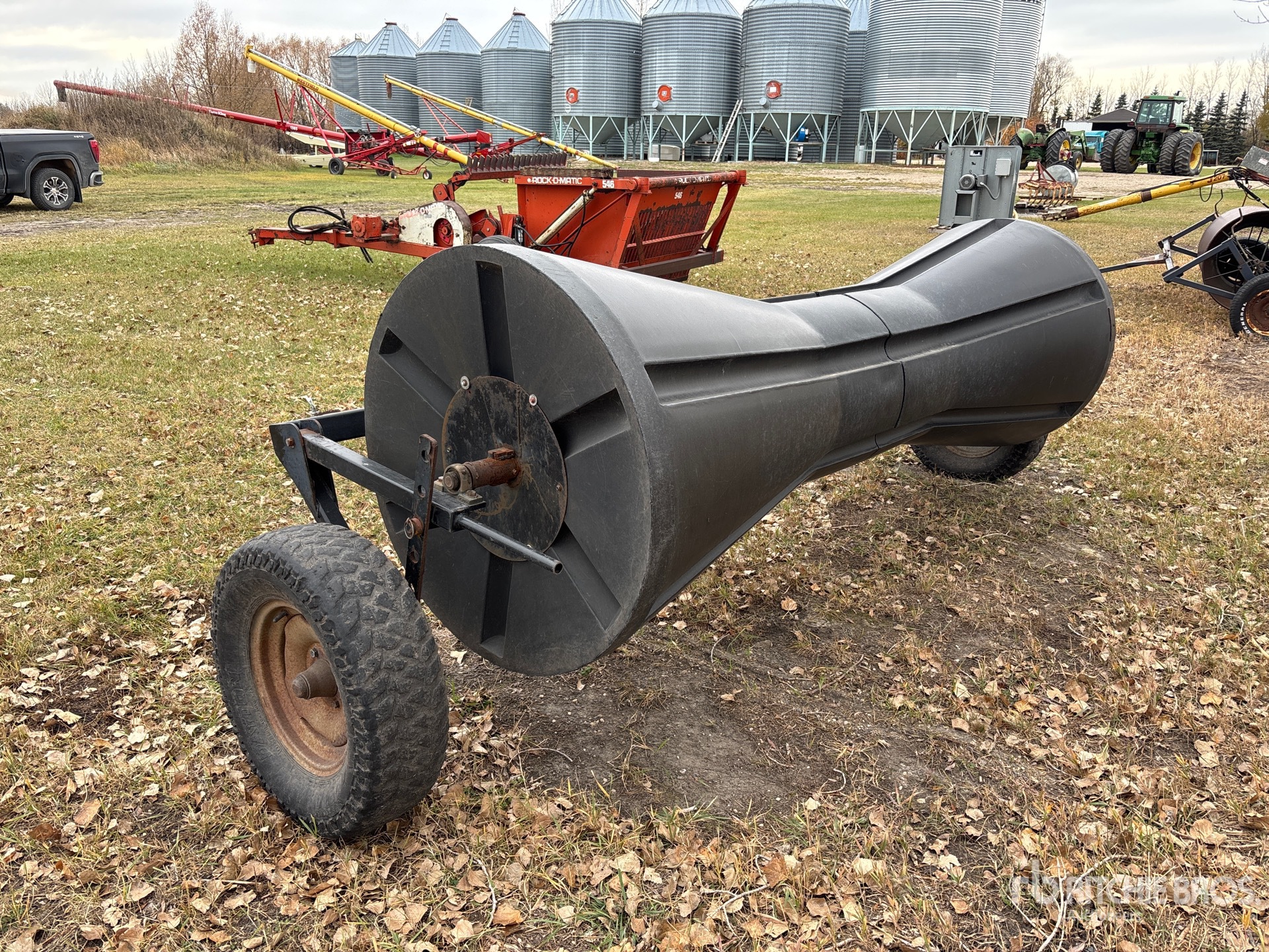 General Appearance with Bild, Ecke hinten links