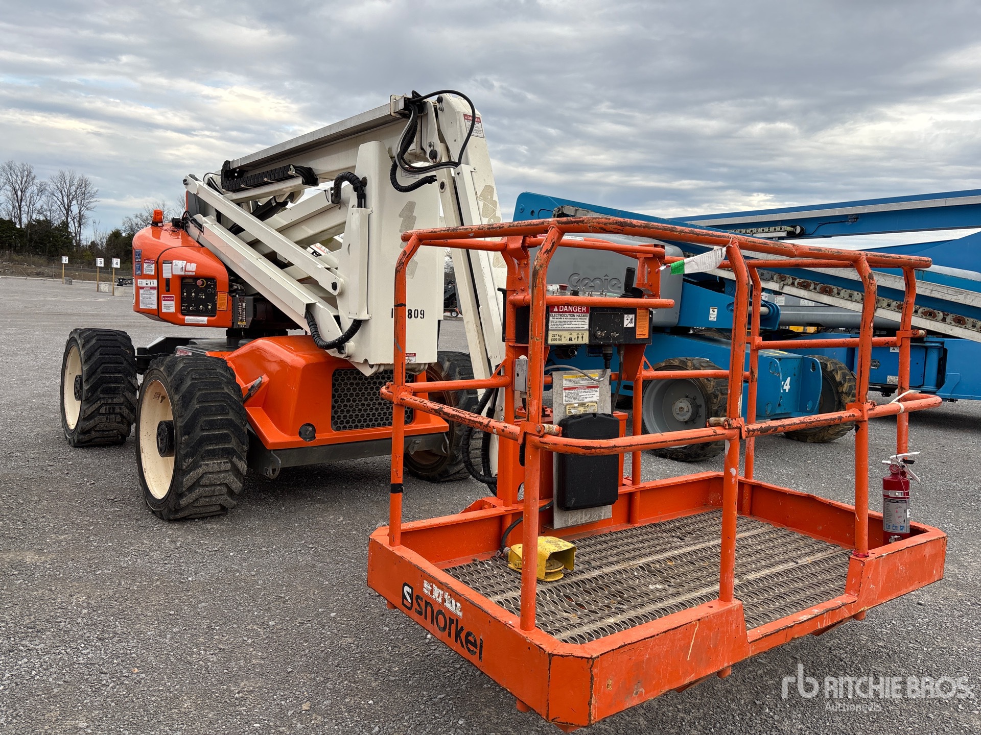 General Appearance with Picture, Right Front Corner