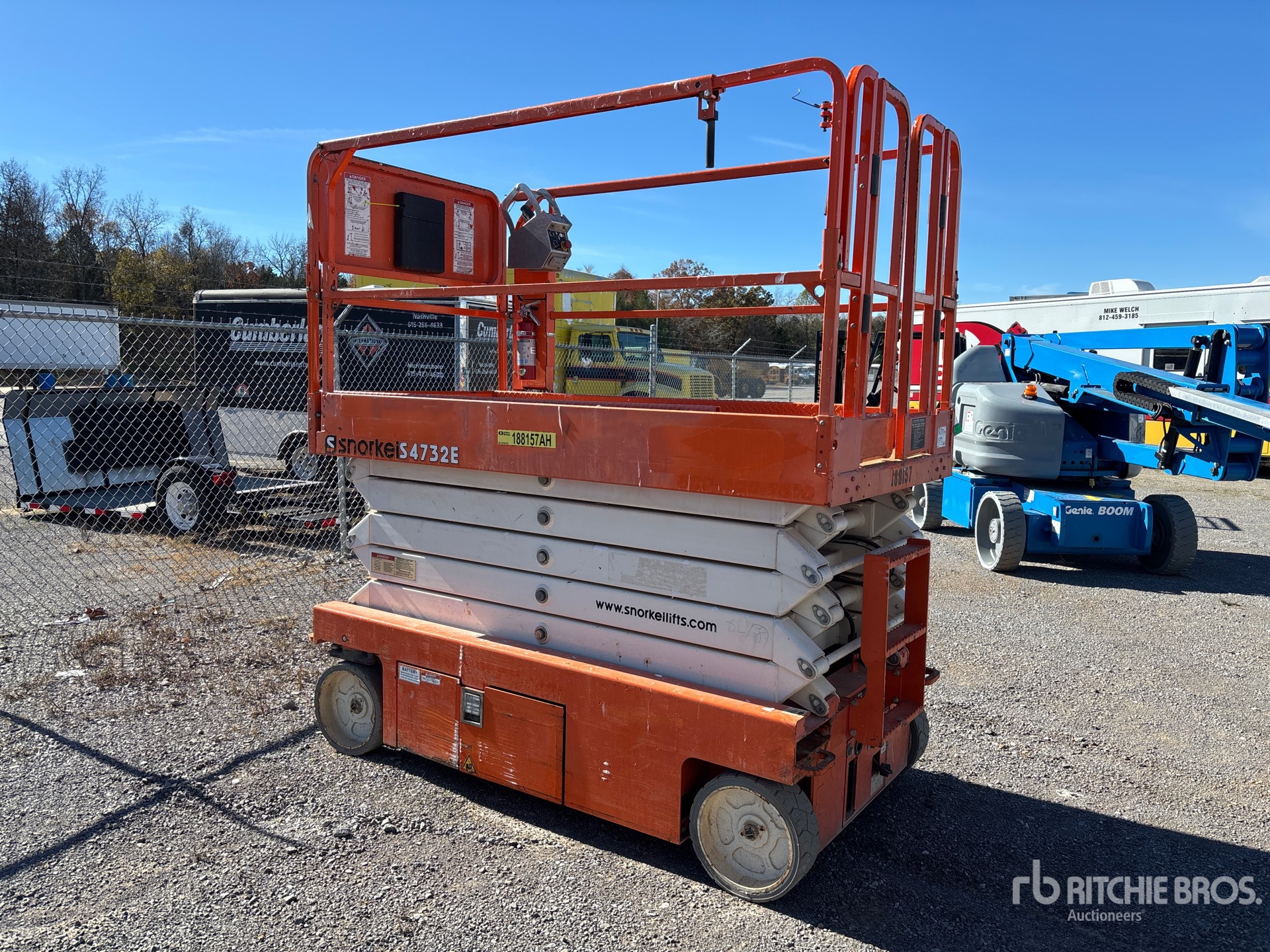 General Appearance with Bild, Ecke hinten links