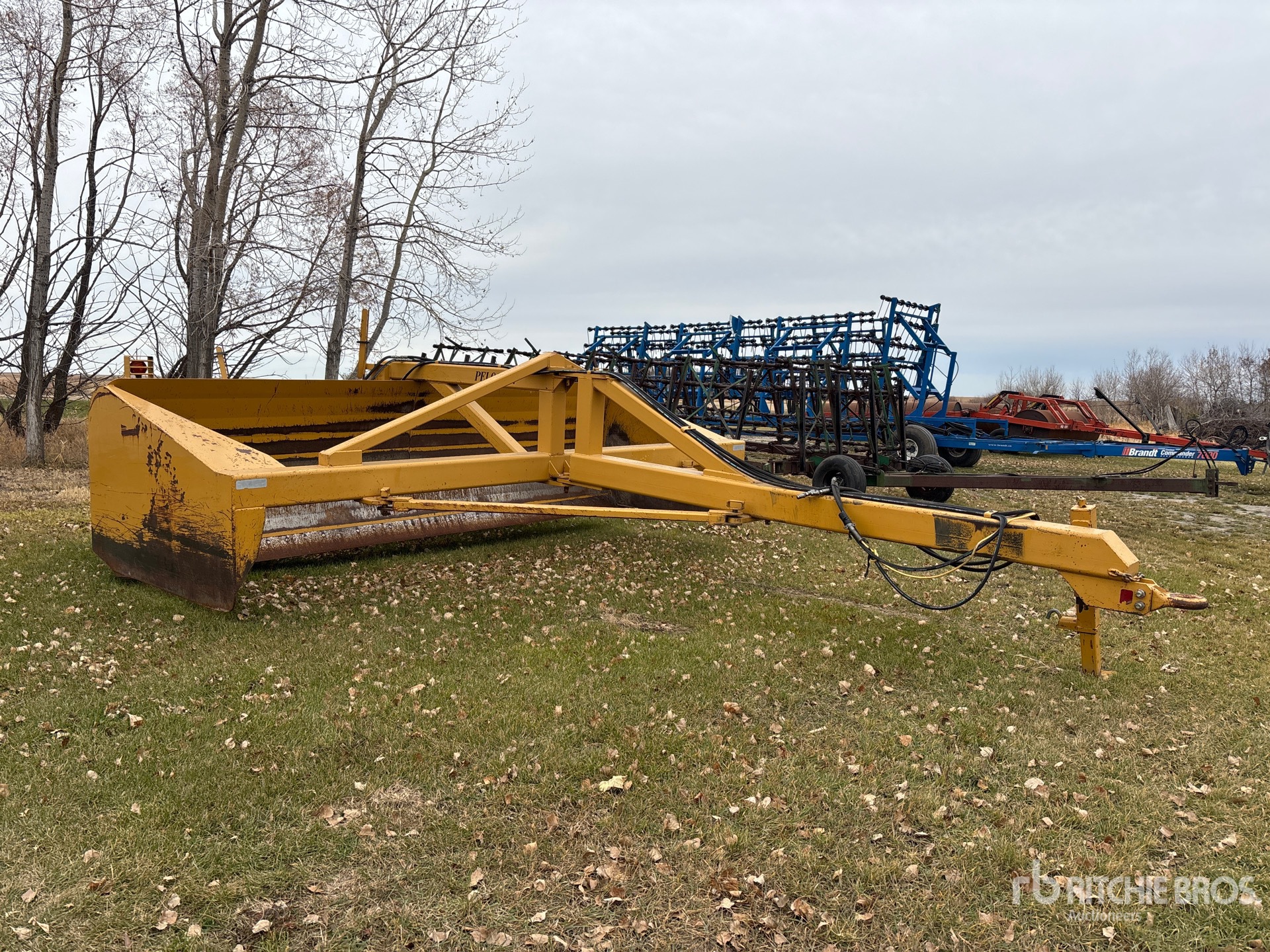 General Appearance with Bild, Ecke vorne rechts