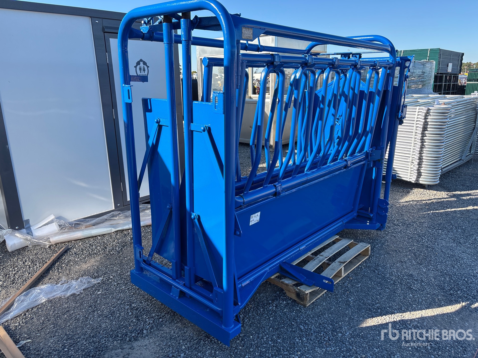 Aspect général with Image, coin arrière droit