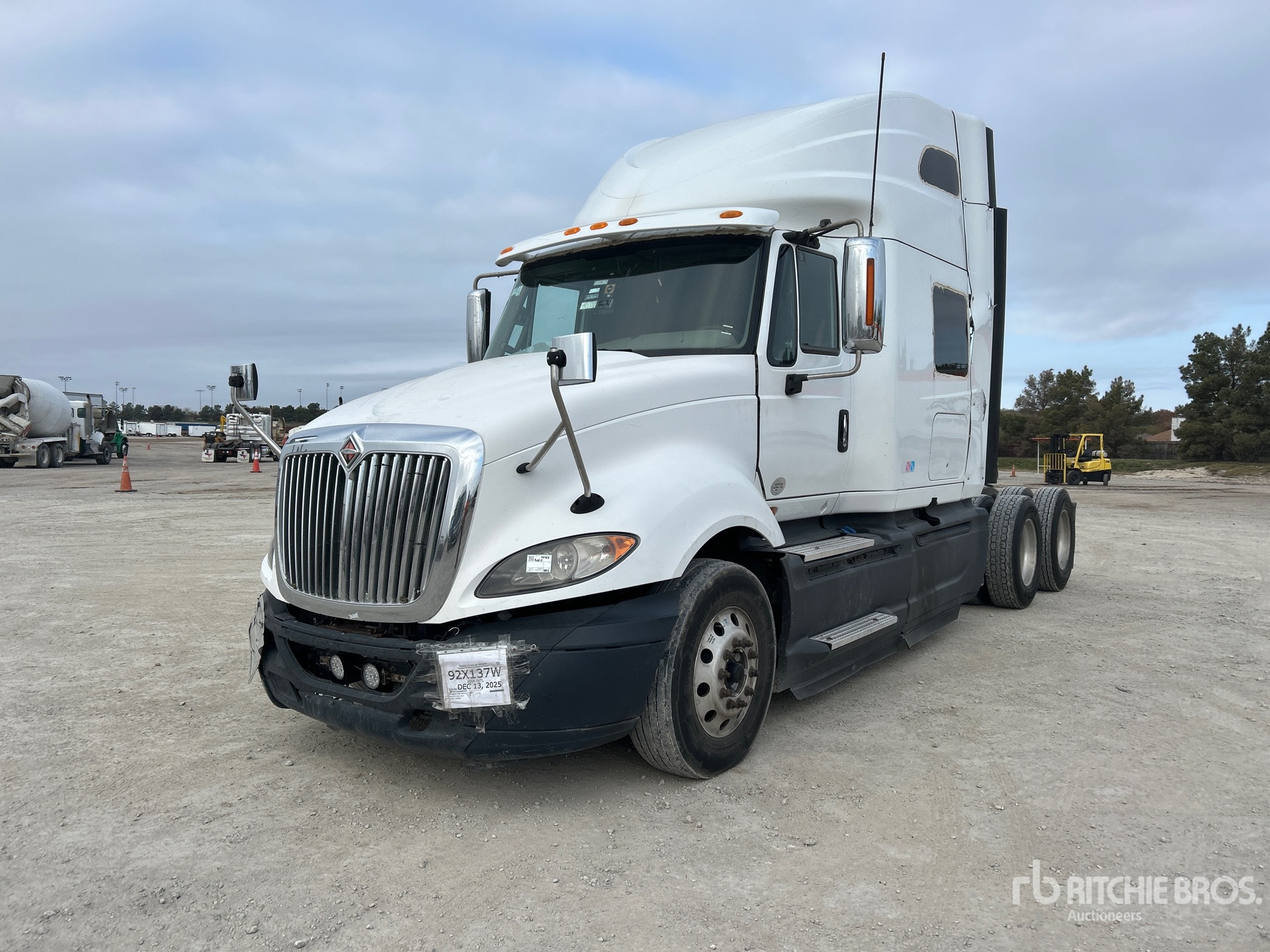 General Appearance with Picture, Left Front Corner