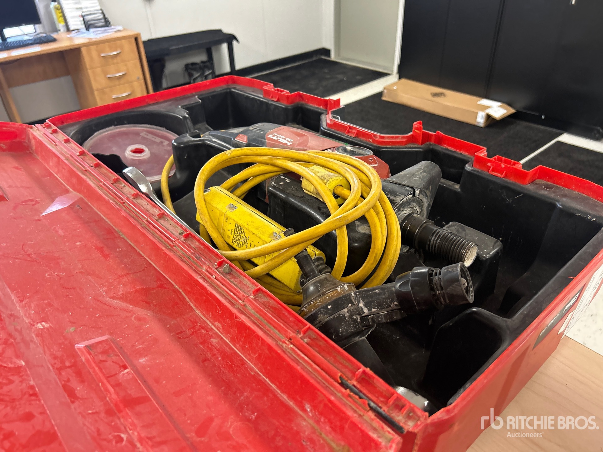 General Appearance with Bild, Ecke hinten rechts