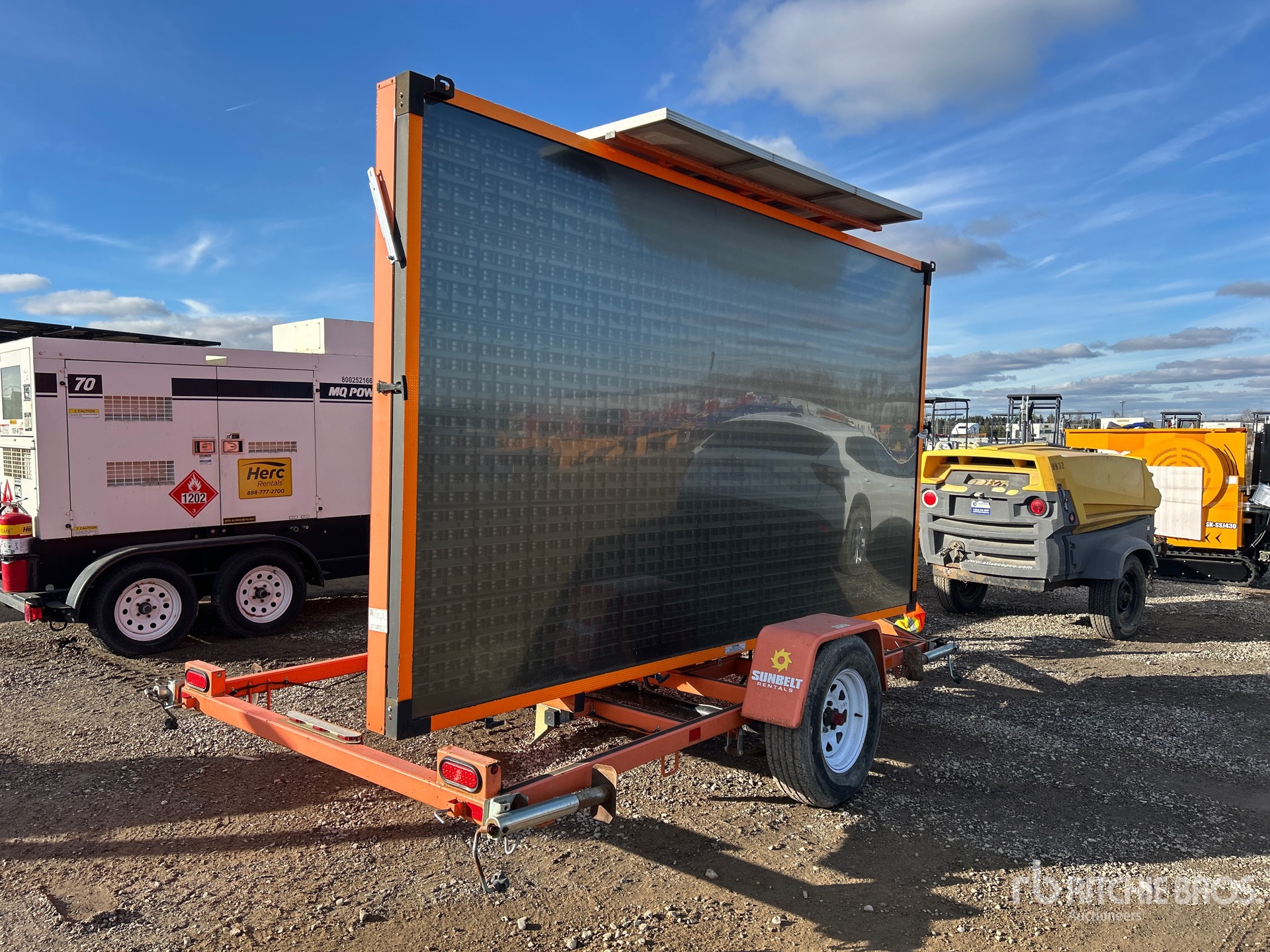 Aspect général with Image, coin avant droit