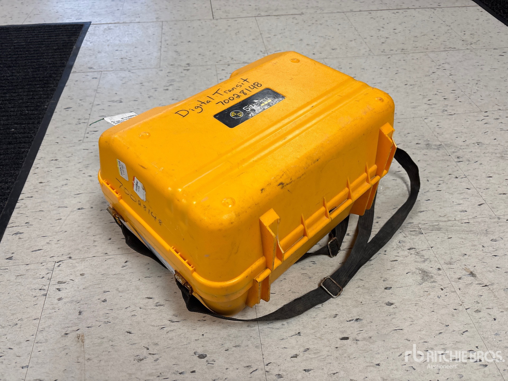 Aspect général with Image, coin arrière gauche