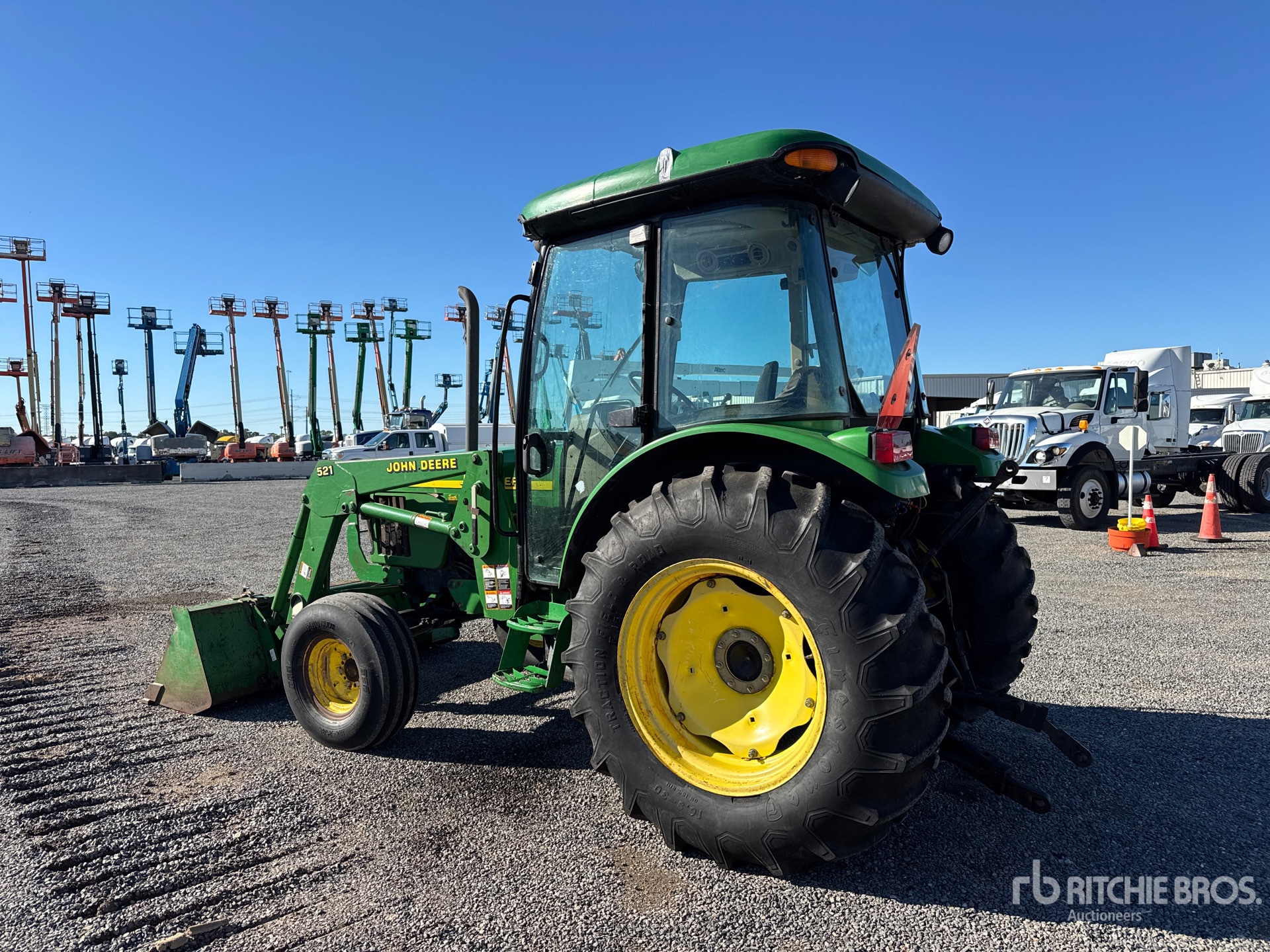 General Appearance with Imagen: esquina trasera izquierda