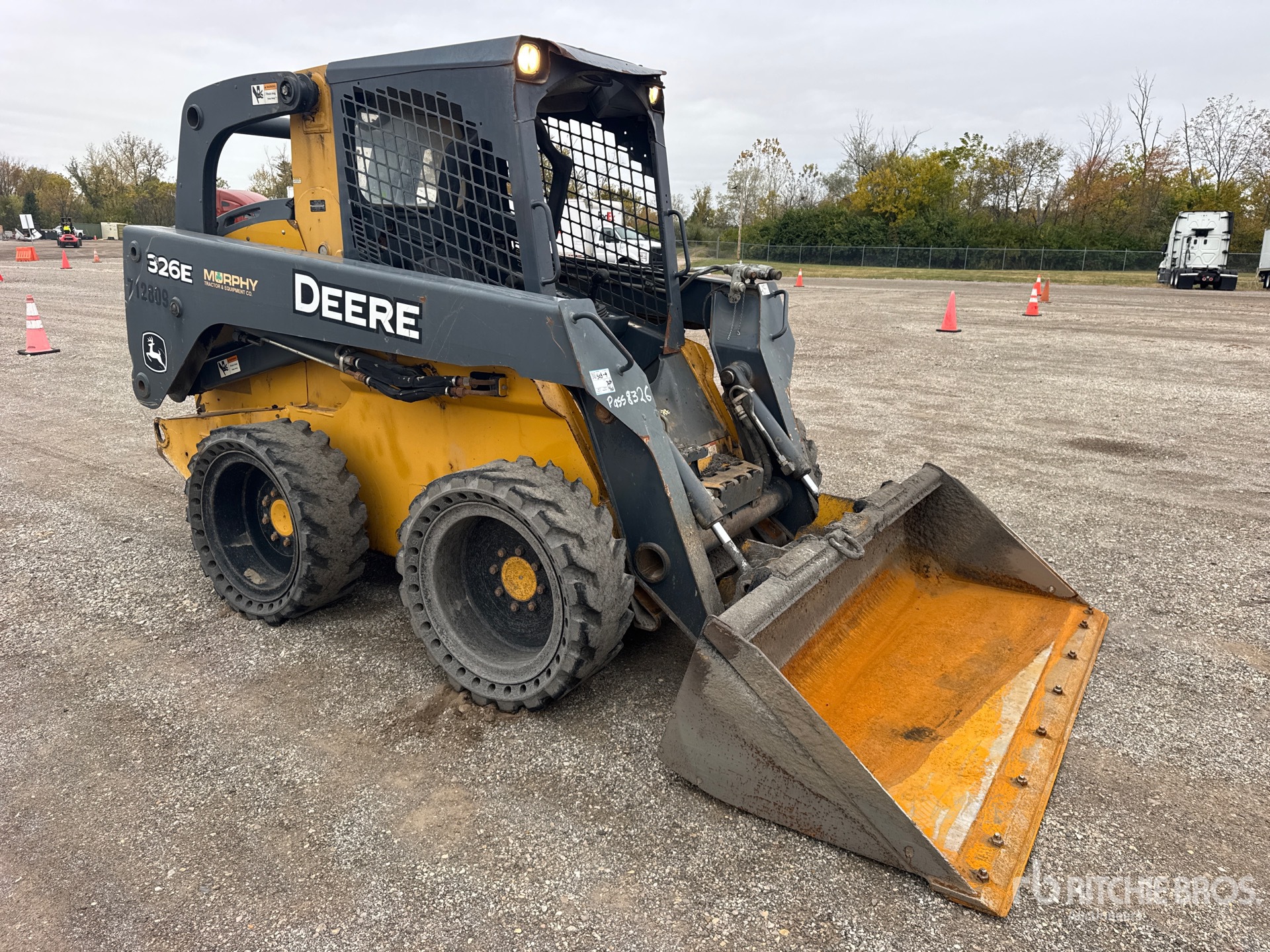 General Appearance with Picture, Right Front Corner