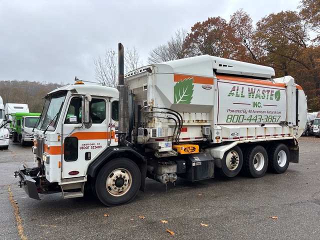 2016 Peterbilt 320 8x4 Side Loader Waste Collection Truck
