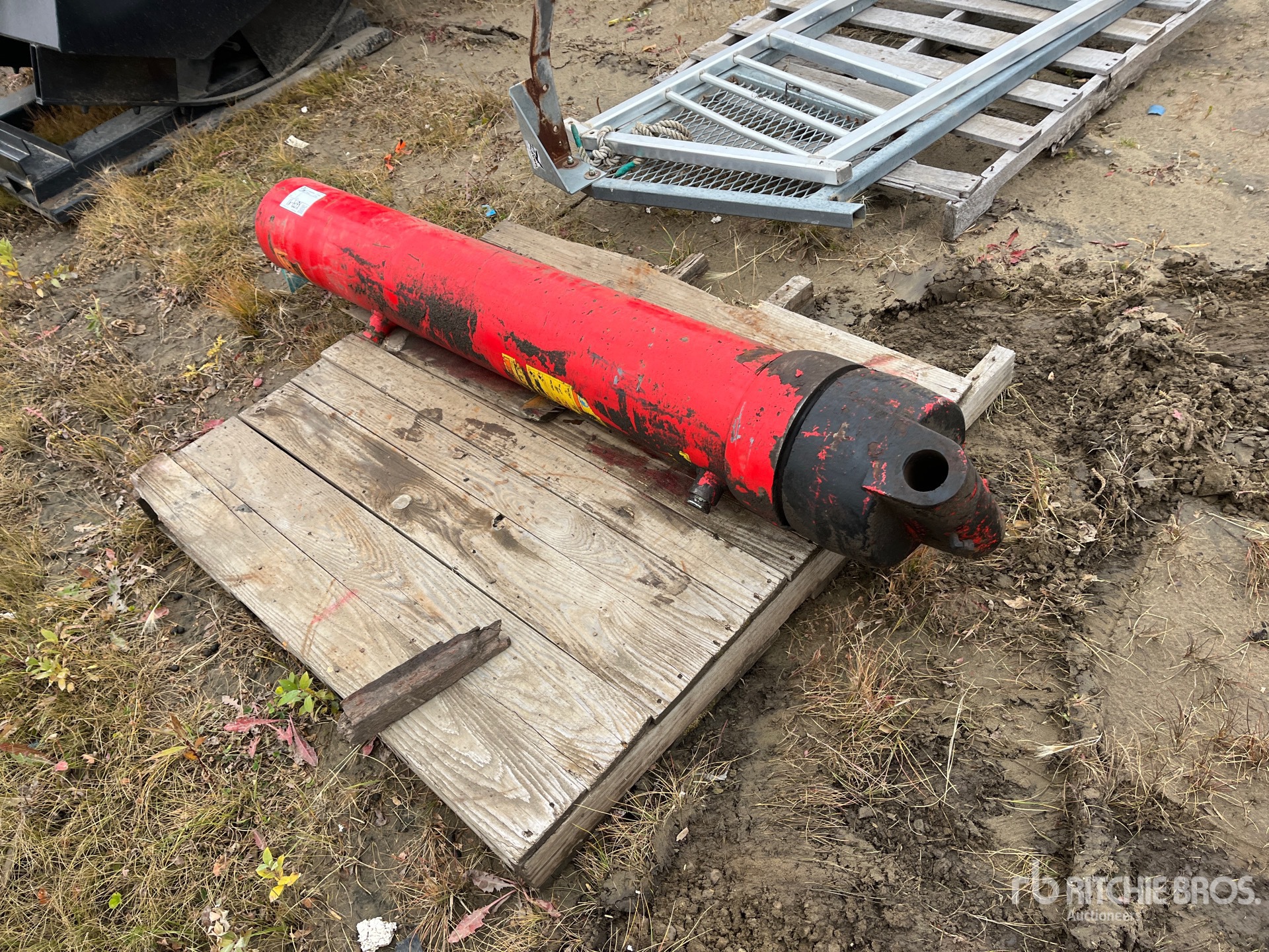 Aspect général with Image, coin arrière droit