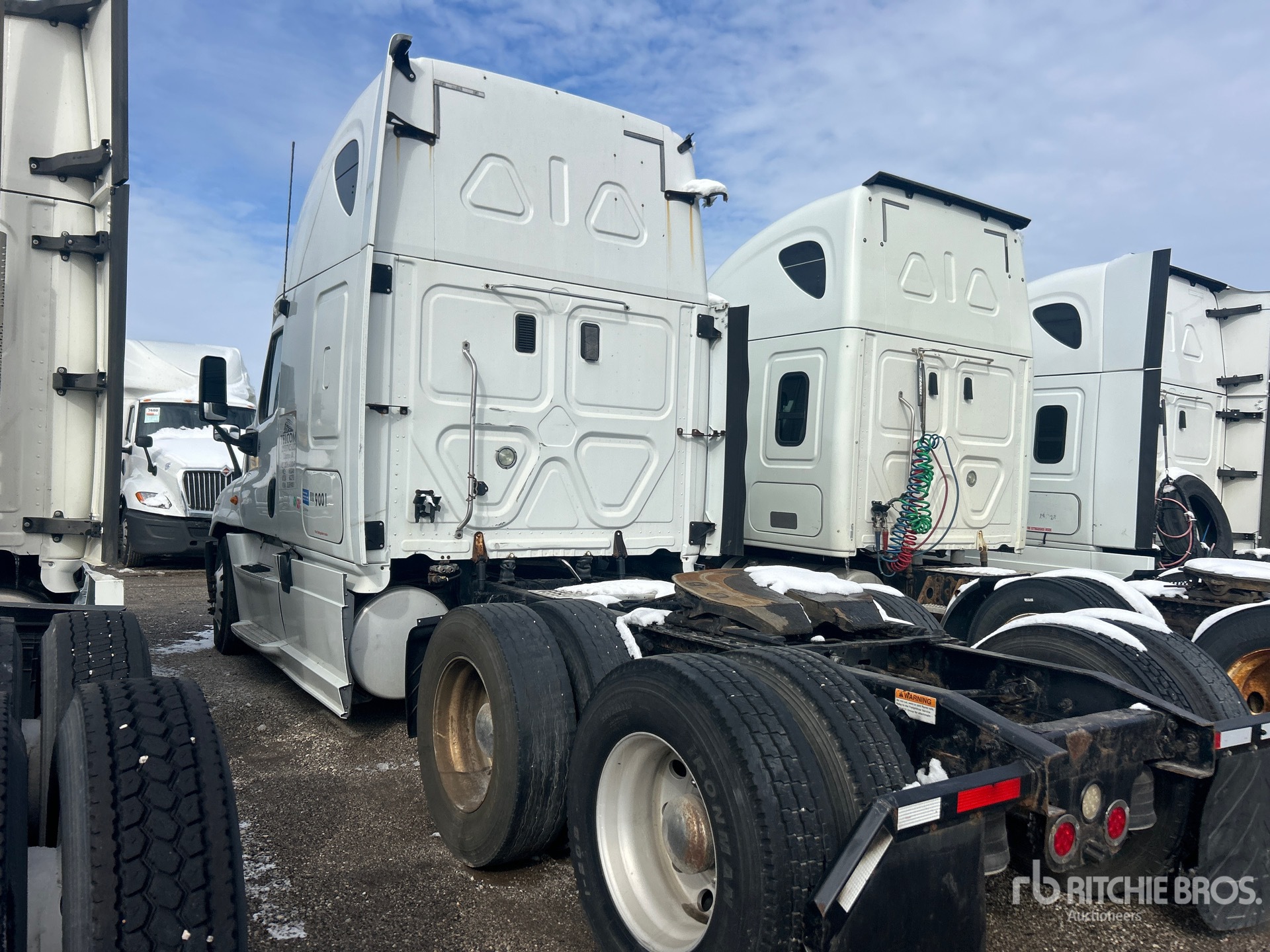 General Appearance with Bild, Ecke hinten links