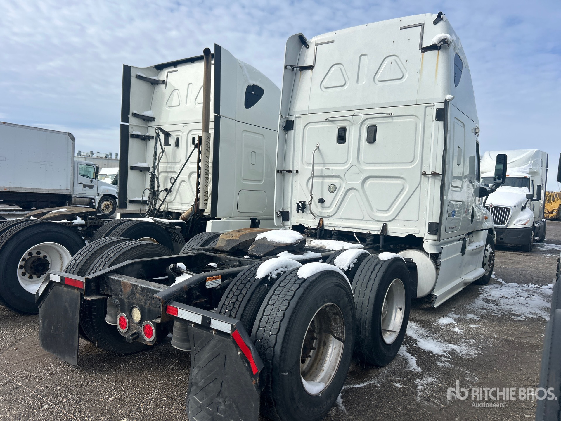 General Appearance with Bild, Ecke hinten rechts