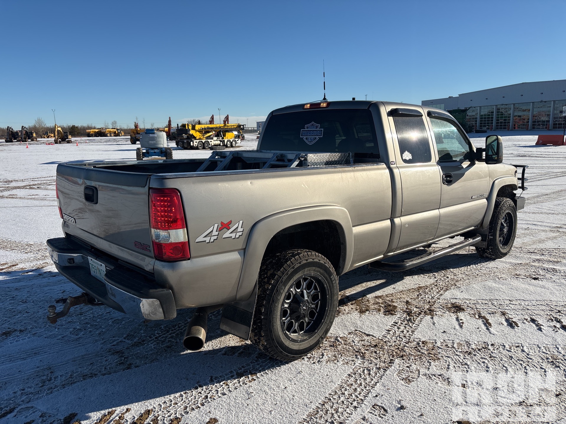 General Appearance with Picture, Right Rear Corner