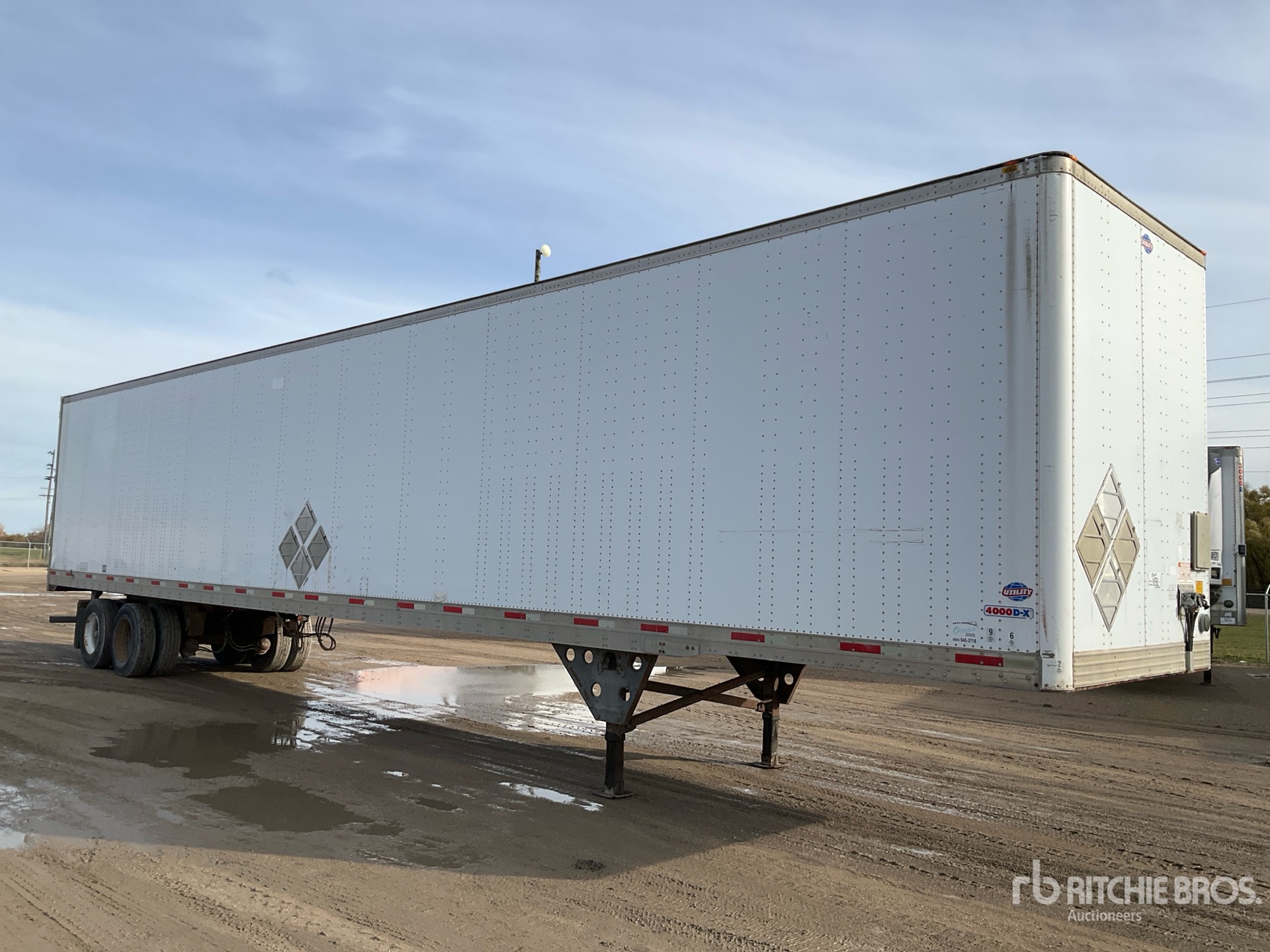 Aspect général with Image, coin avant droit