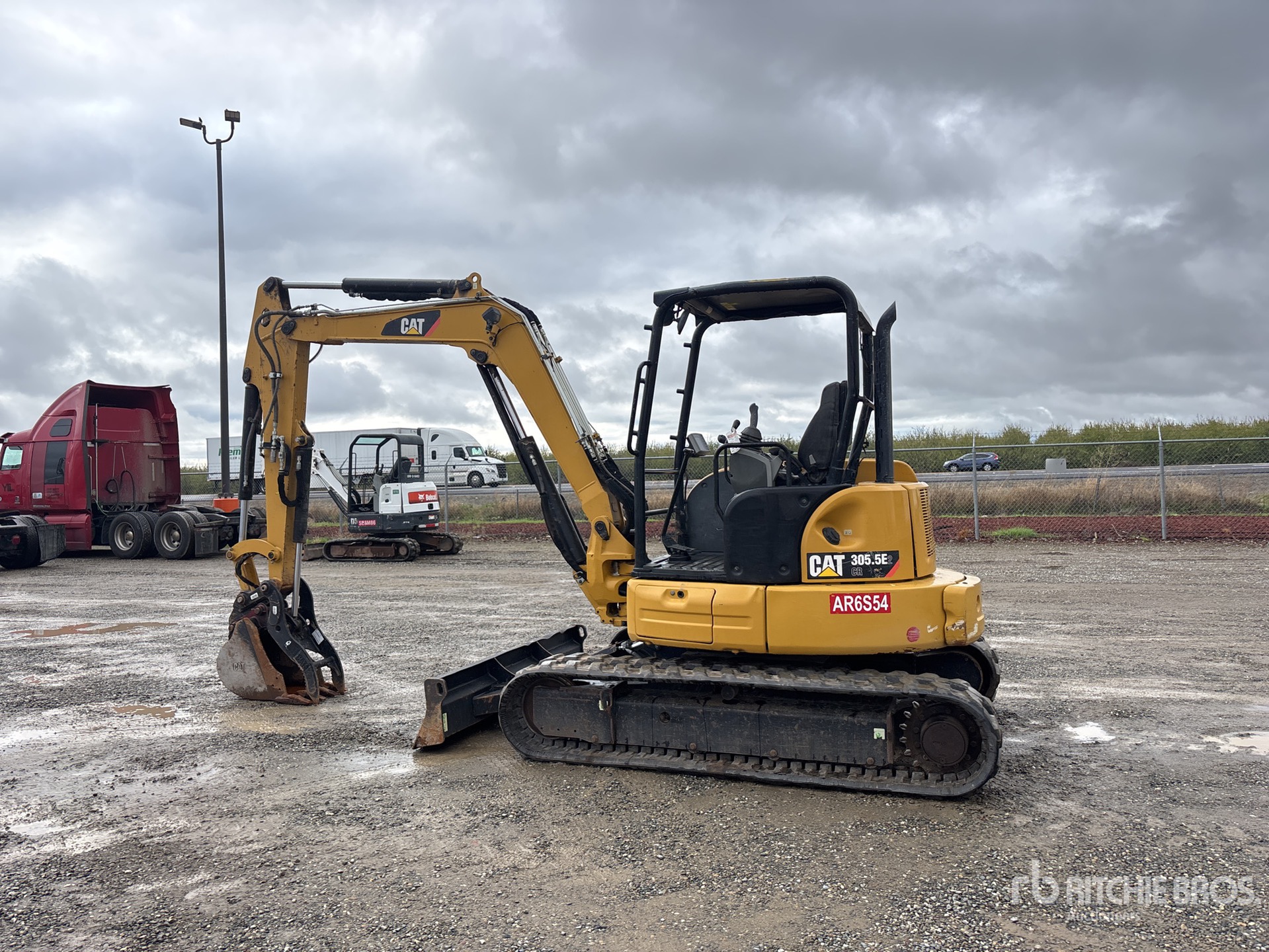 General Appearance with Picture, Left Rear Corner