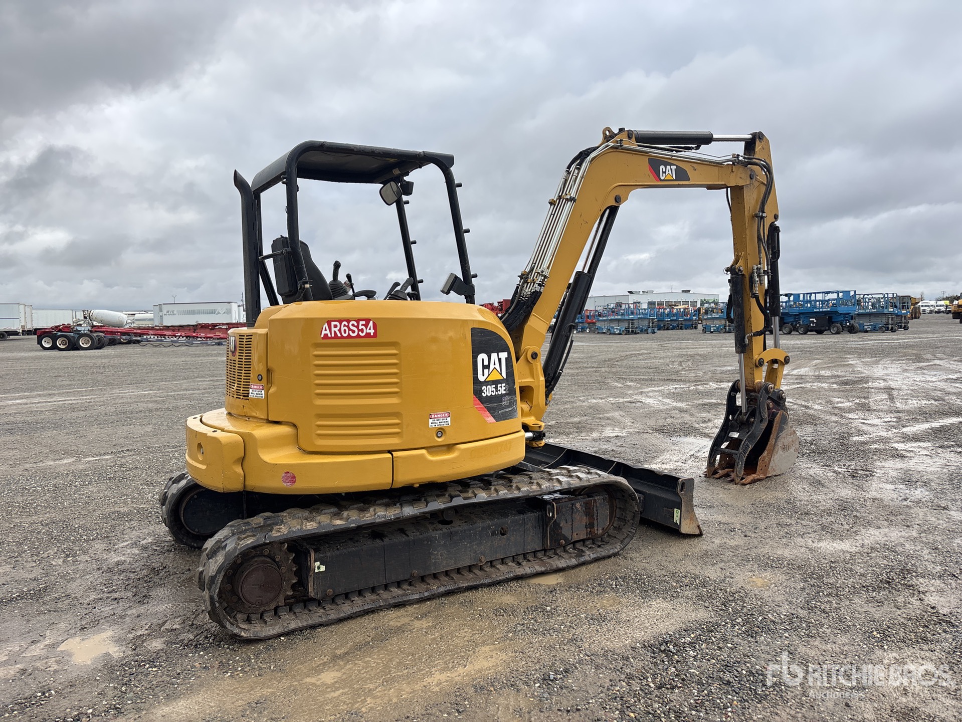 General Appearance with Picture, Right Rear Corner