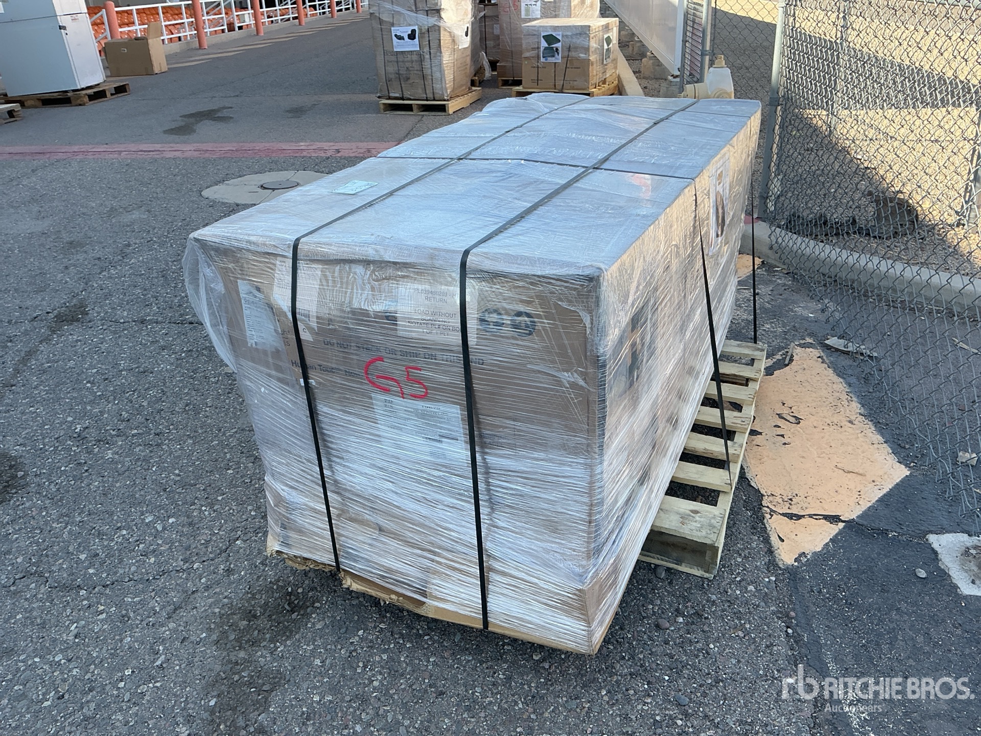 General Appearance with Bild, Ecke vorne links