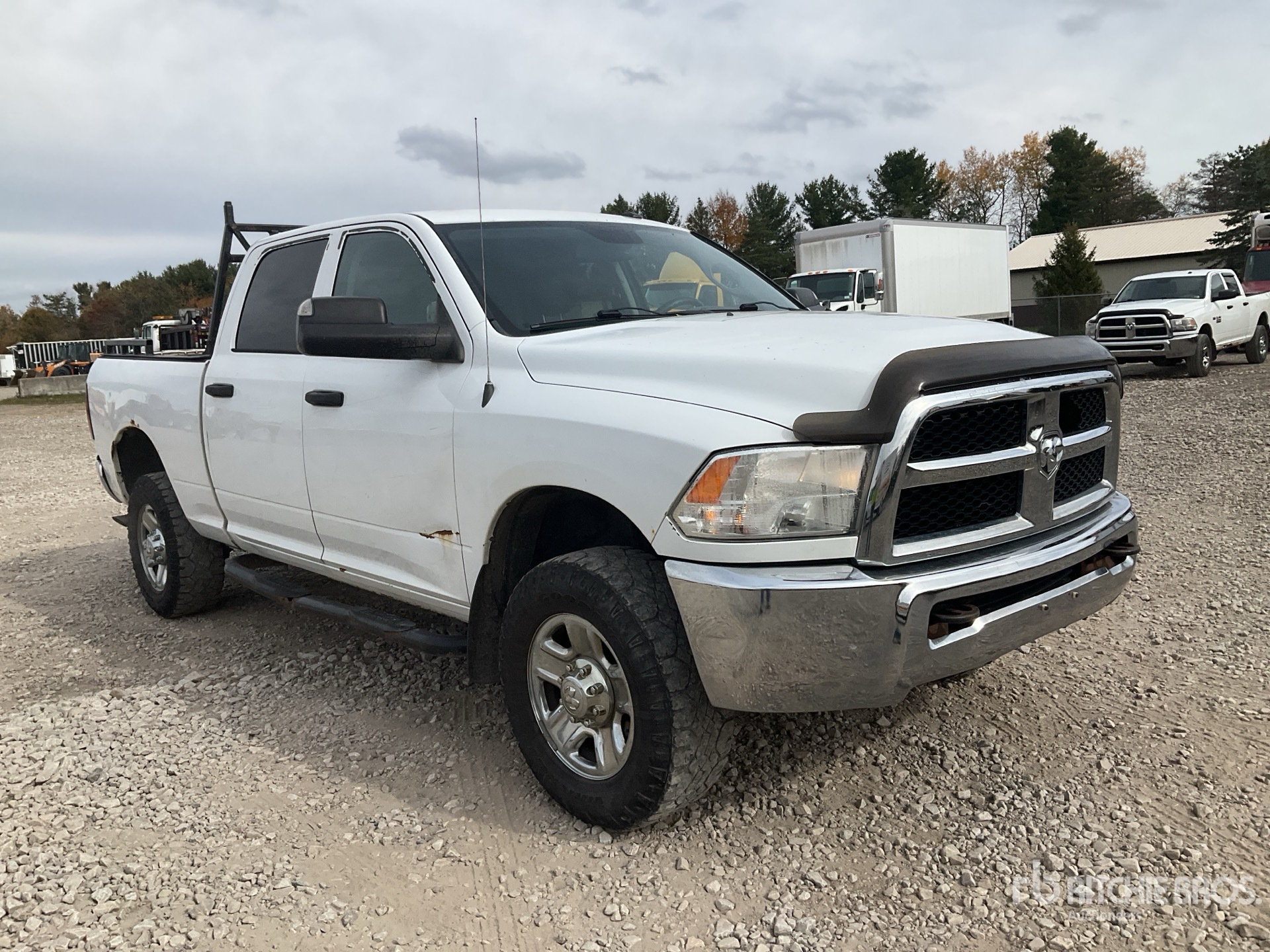 Aspect général with Image, coin avant droit