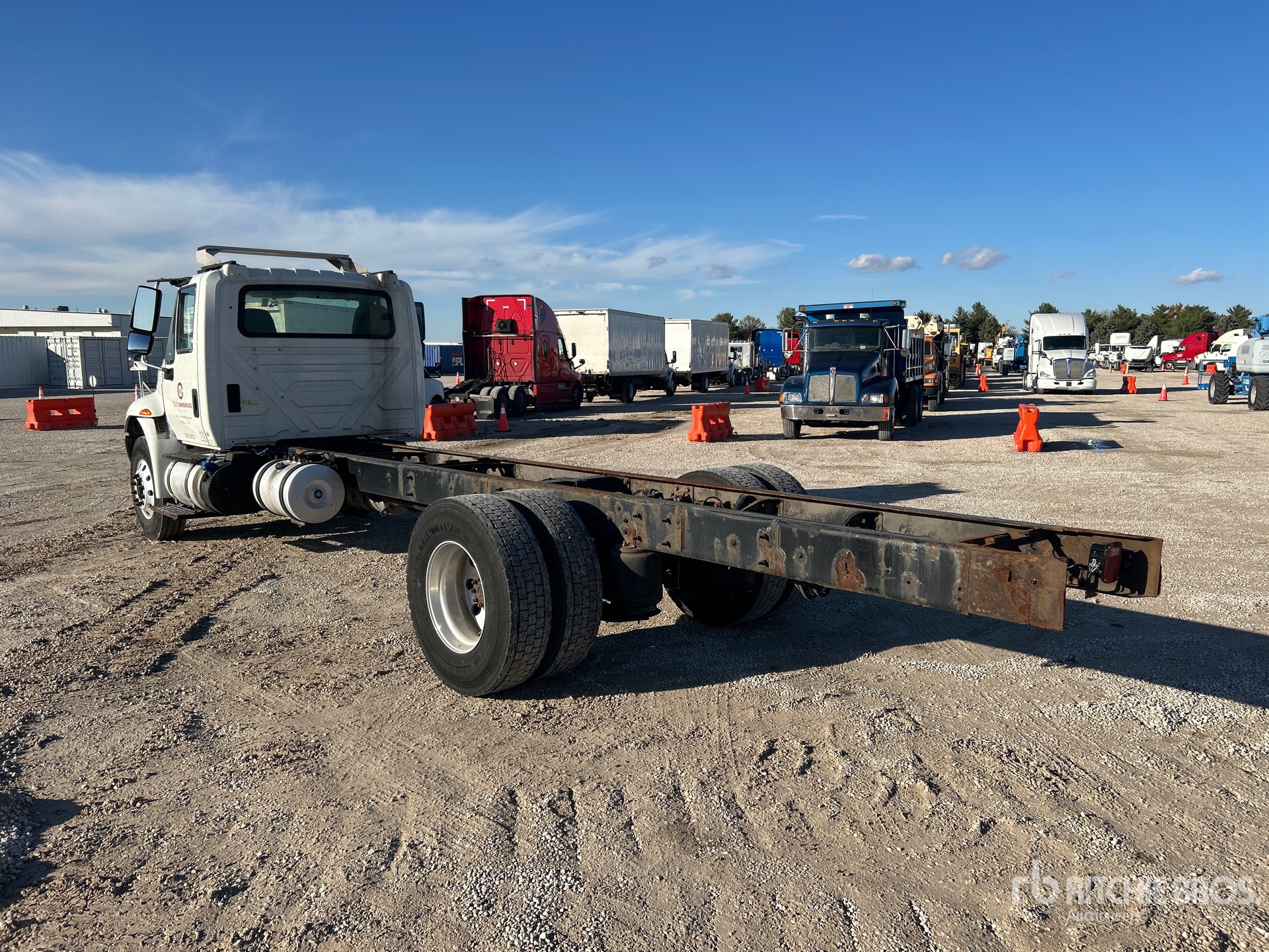 Aspect général with Image, coin arrière gauche