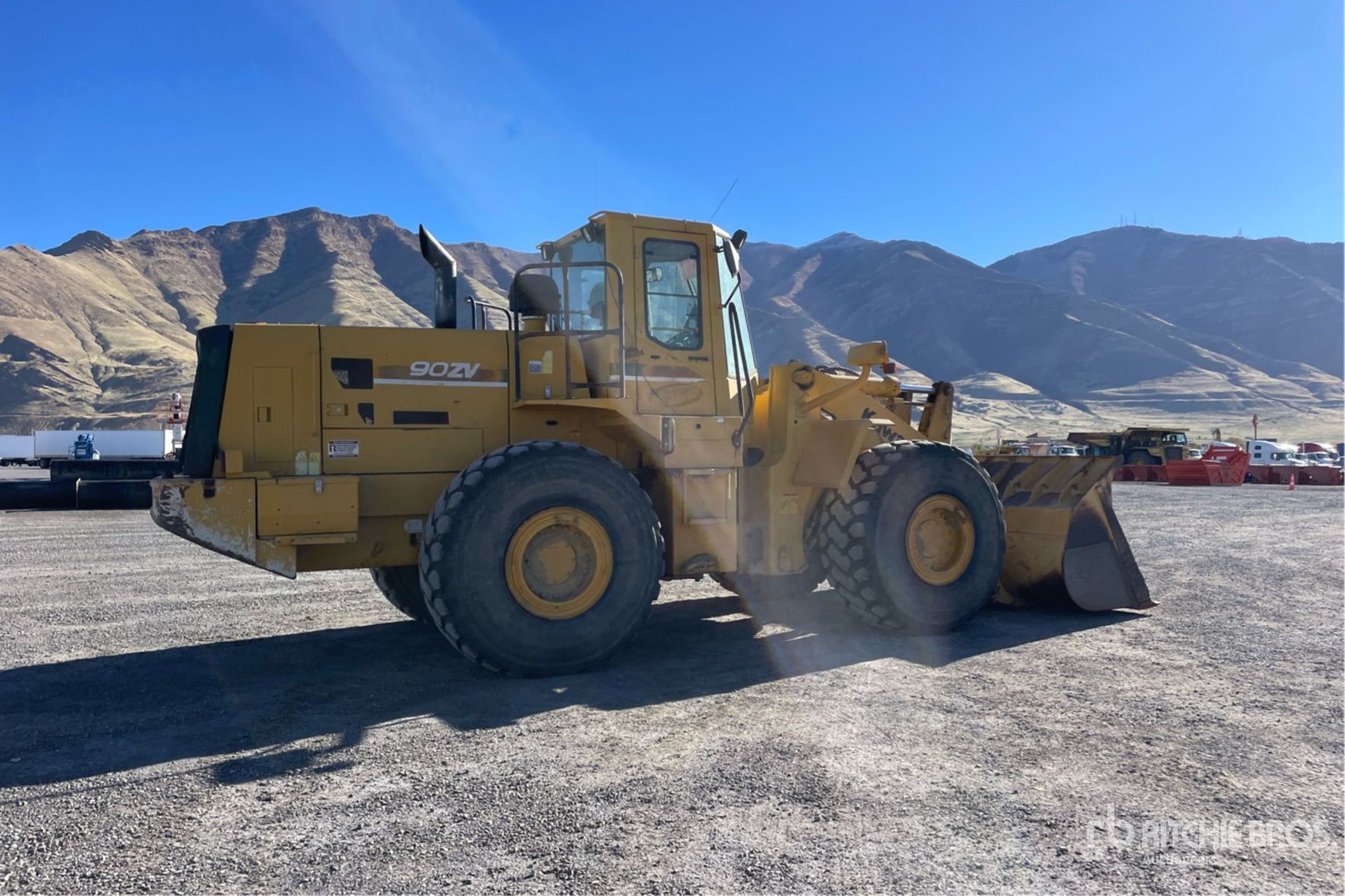 General Appearance with Imagen: esquina trasera derecha