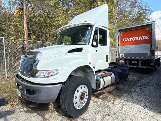 2015 International 4300 4x2 S/A Day Cab Truck Tractor (Inoperable)
