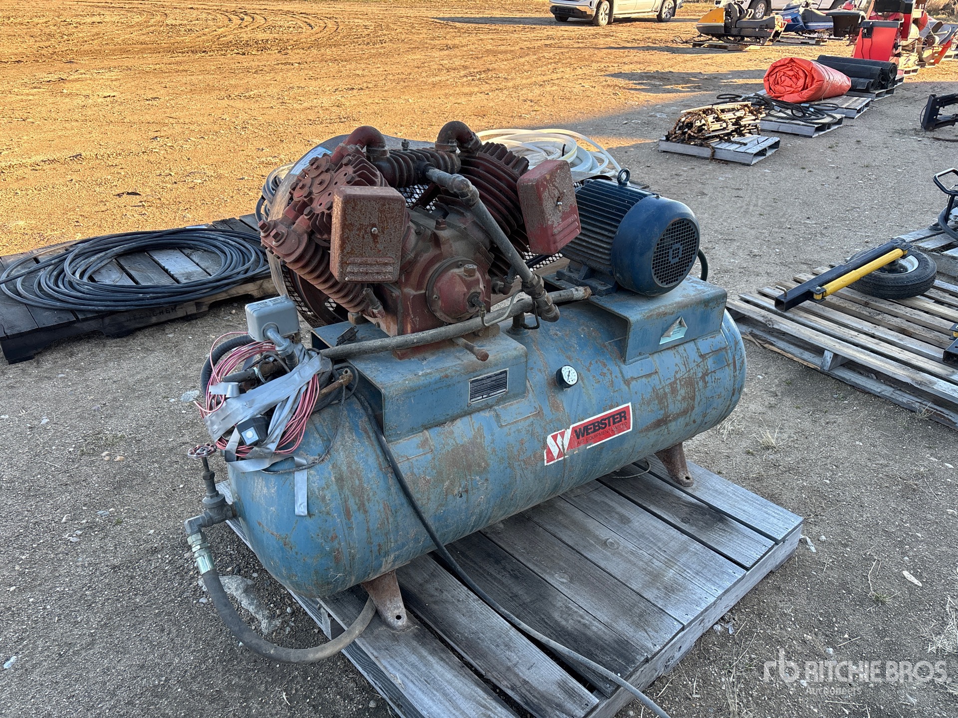 General Appearance with Featured Photo