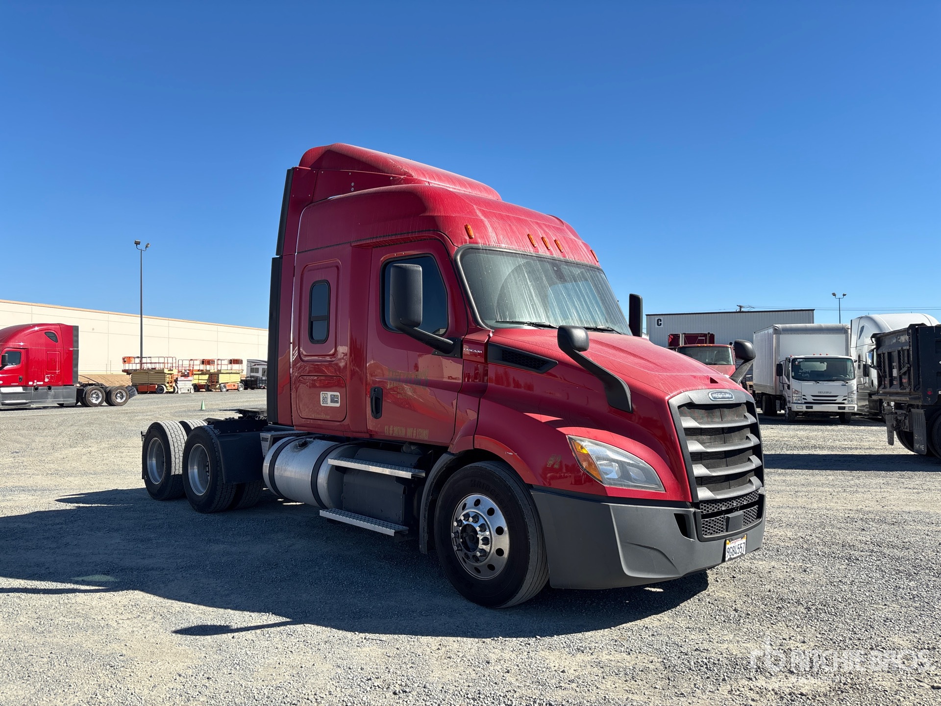 General Appearance with Picture, Right Front Corner