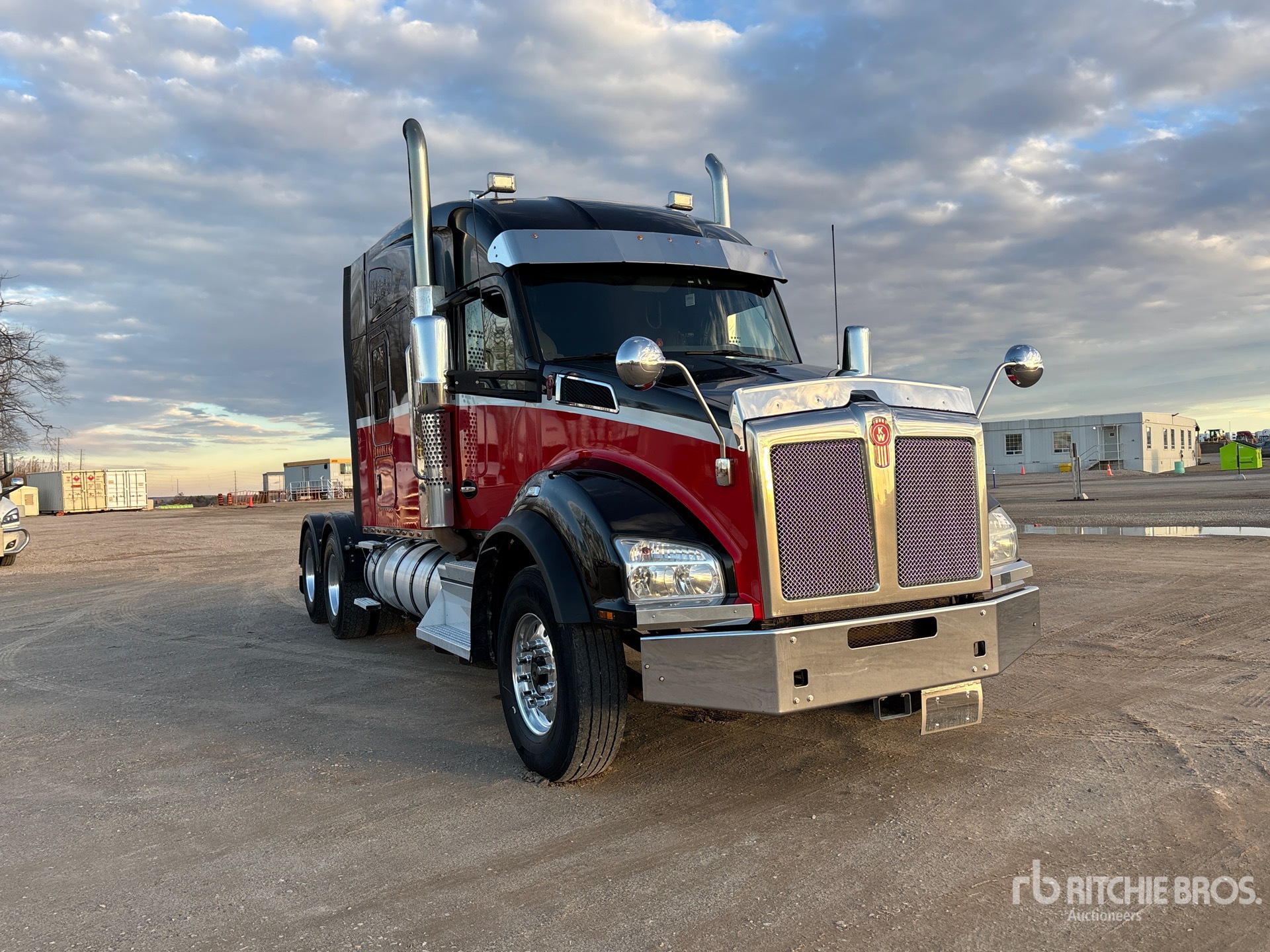 General Appearance with Picture, Right Front Corner