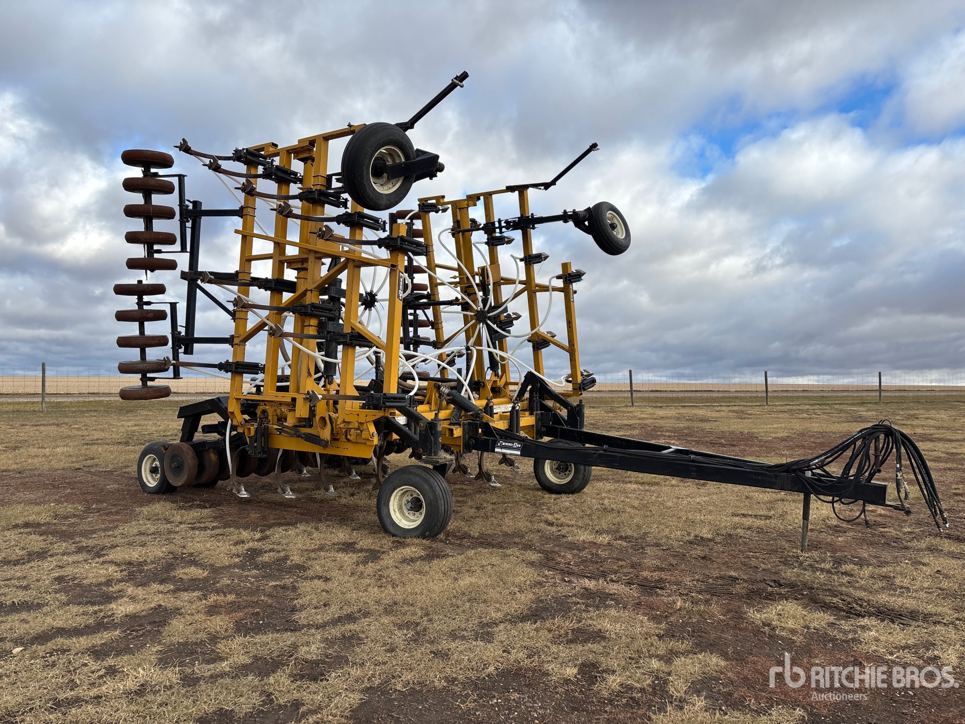 General Appearance with Bild, Ecke vorne rechts