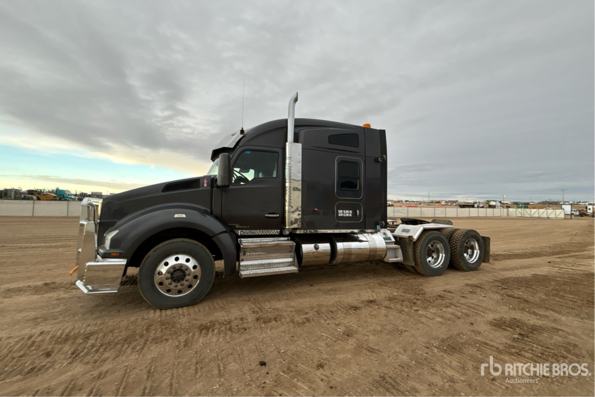 General Appearance with Imagen: esquina delantera izquierda