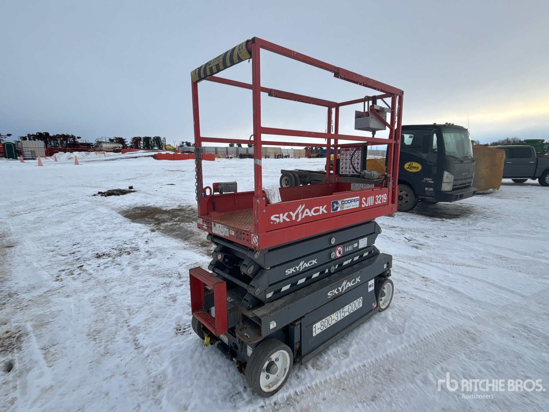 Aspect général with Image, coin arrière droit