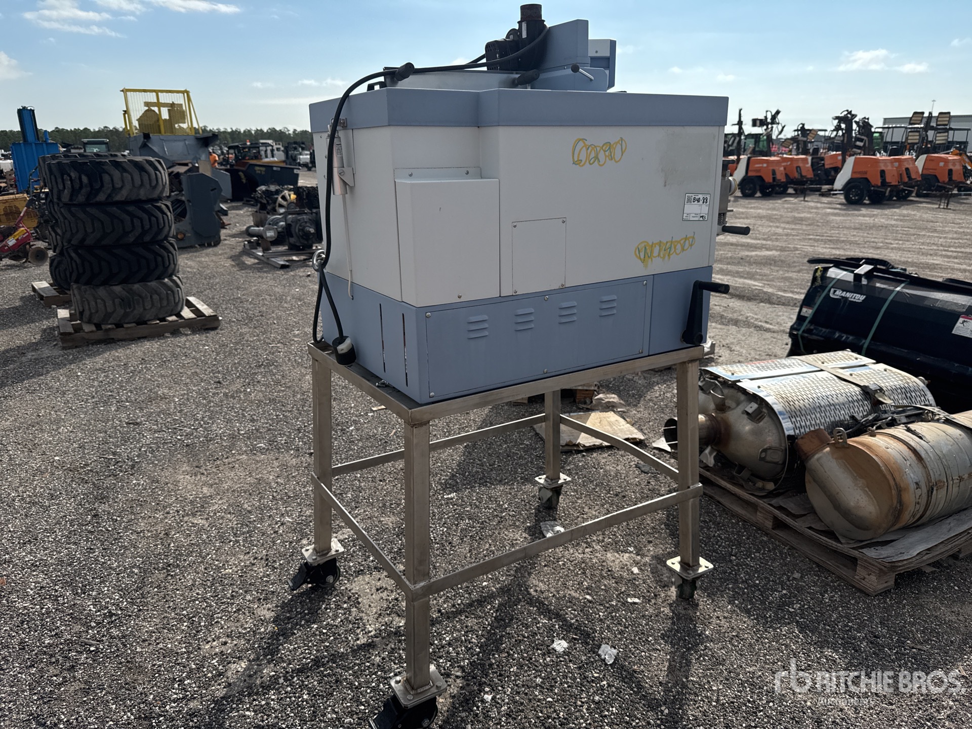 Aspect général with Image, coin arrière gauche